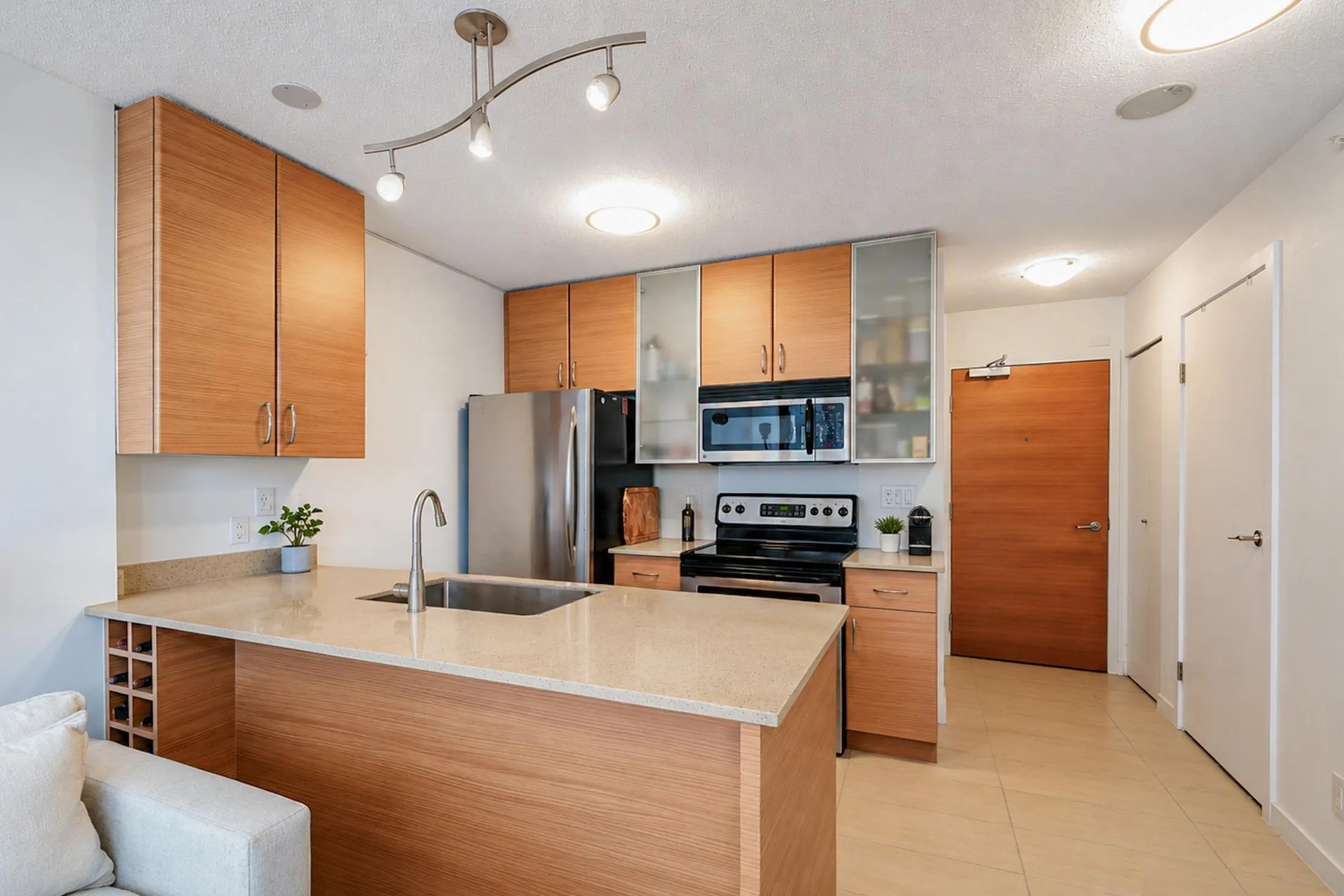 909 Mainland Street #1405