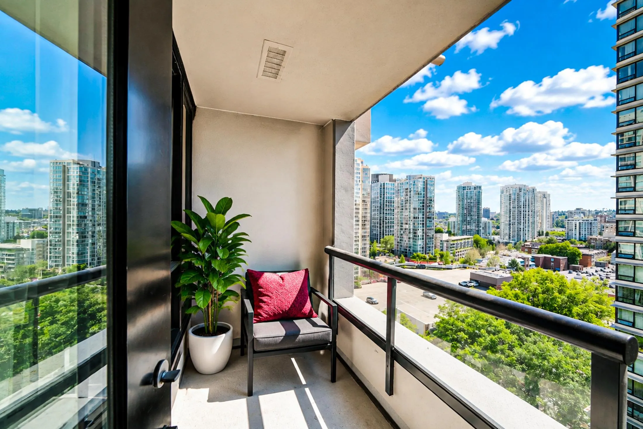 909 Mainland Street #1405