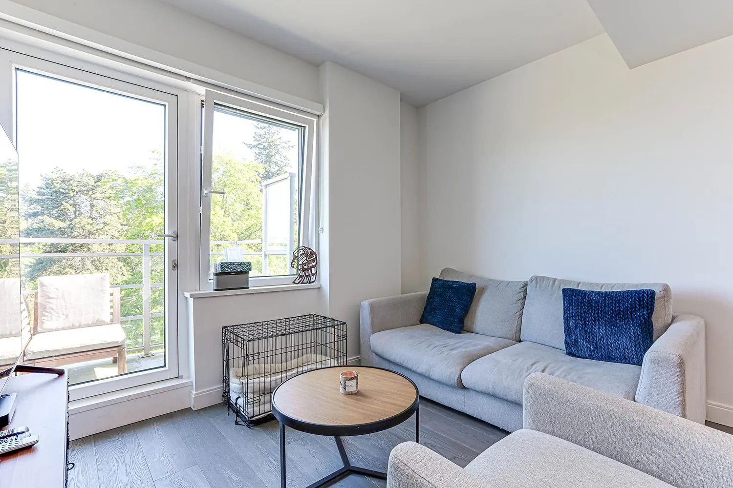 4908 Cambie Street #404