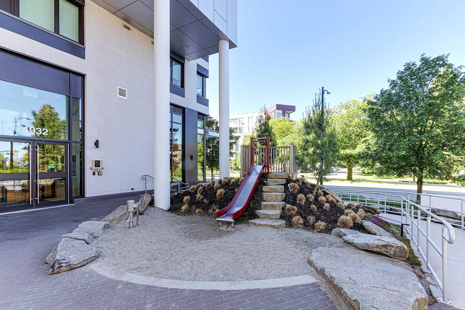 4908 Cambie Street #404