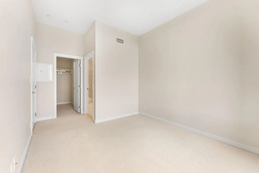 3533 Ross Drive #1306