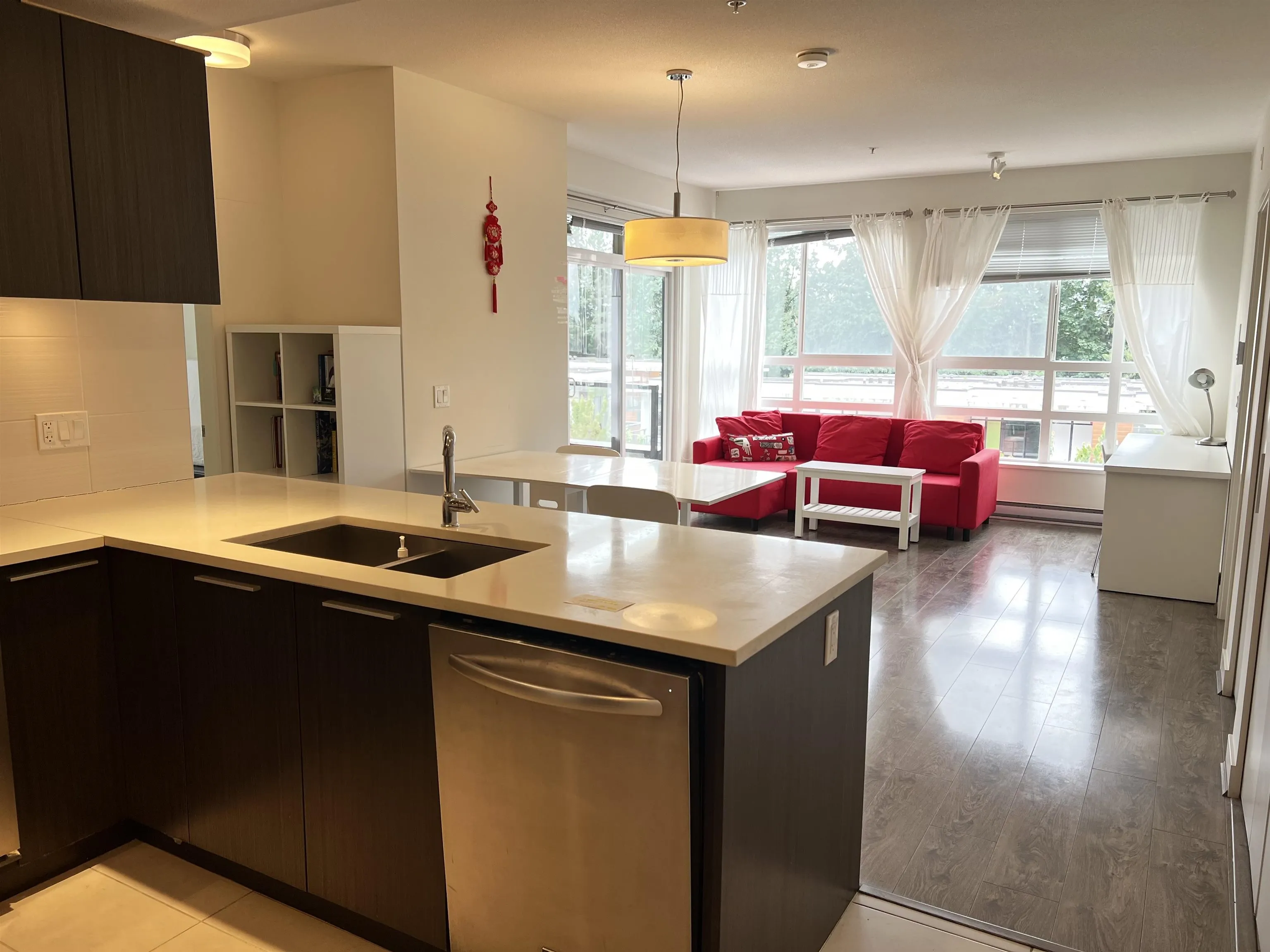 6033 Gray Avenue #506
