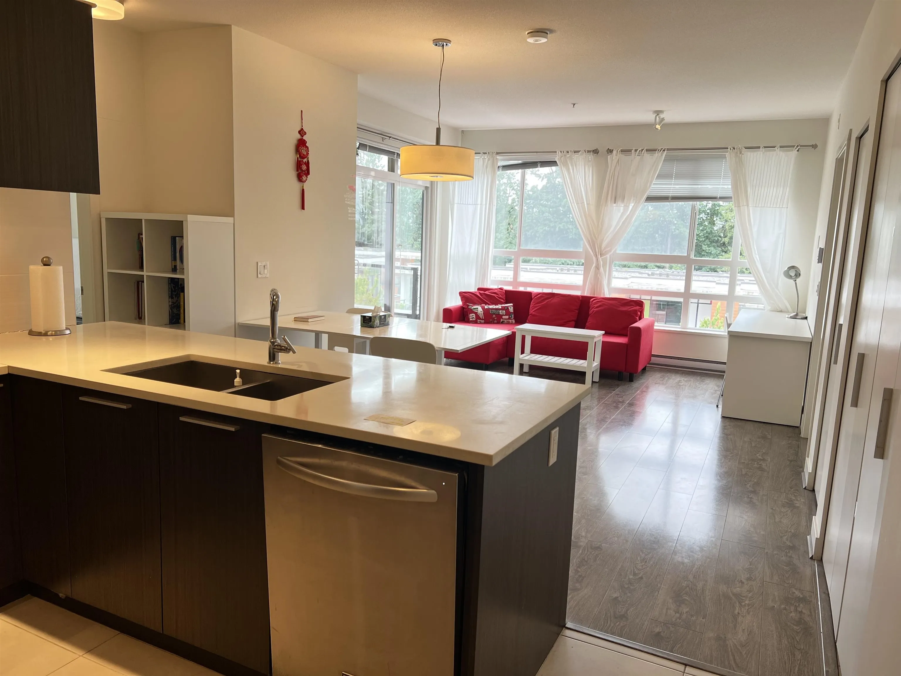 6033 Gray Avenue #506