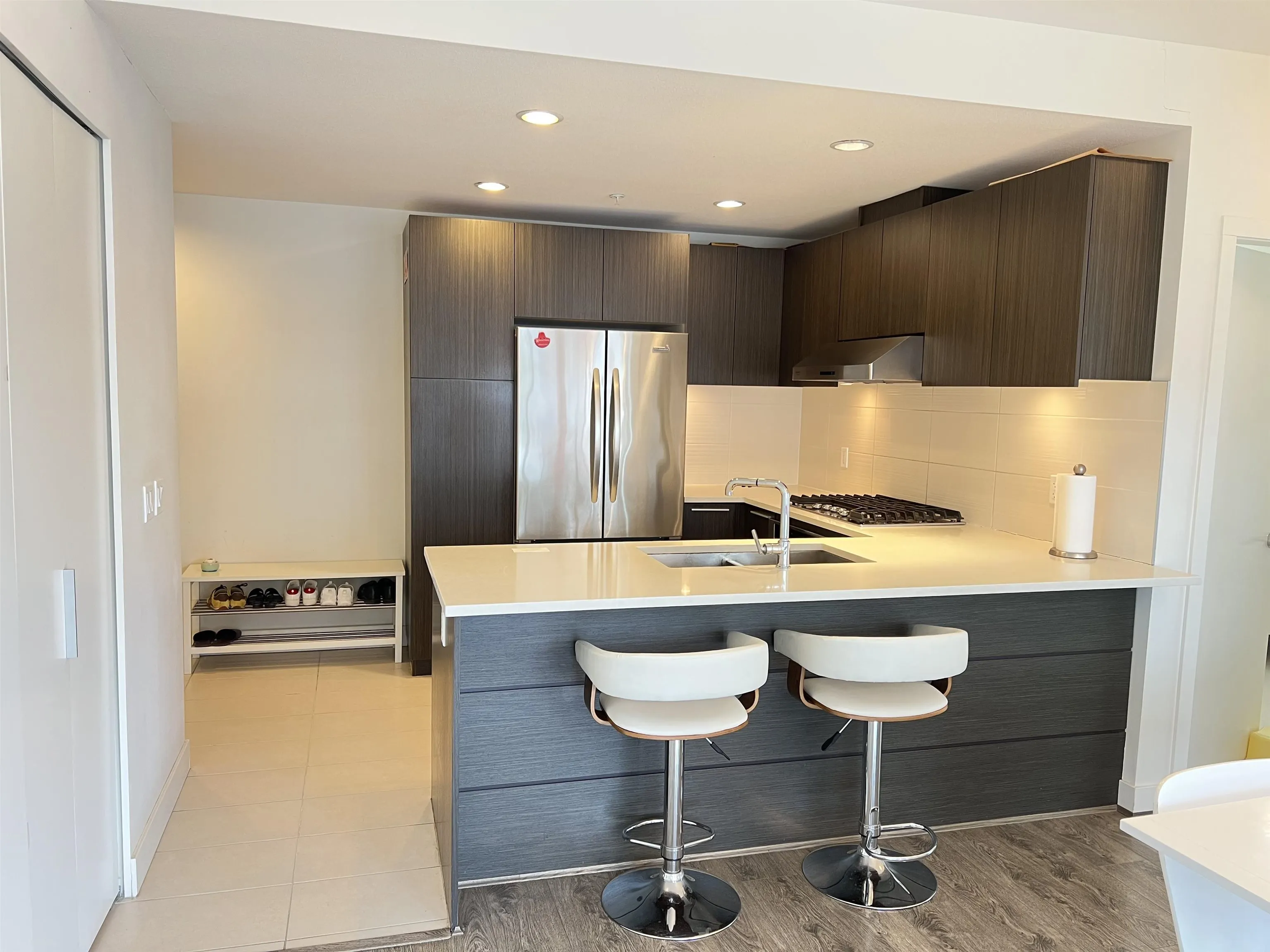 6033 Gray Avenue #506