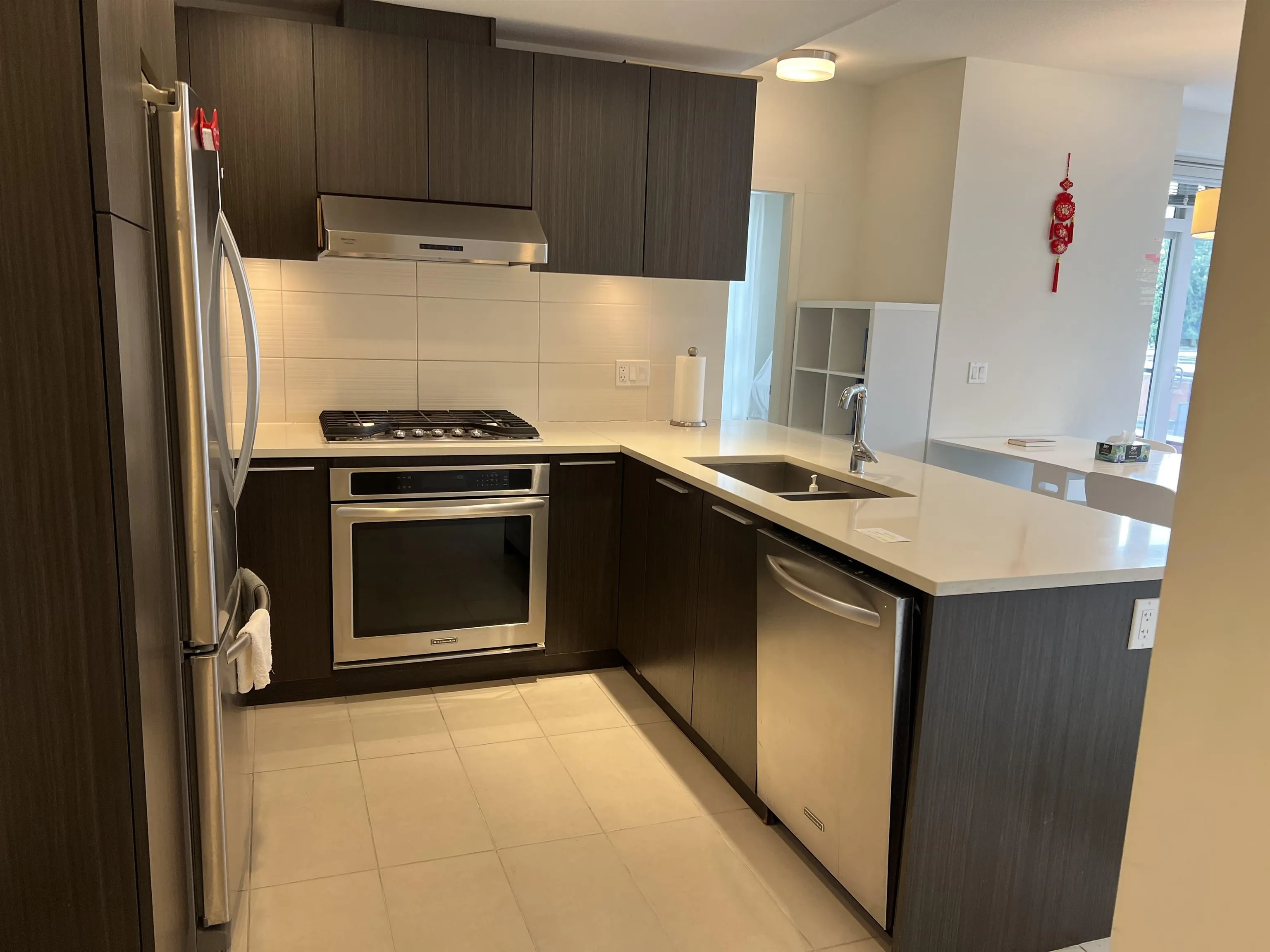 6033 Gray Avenue #506