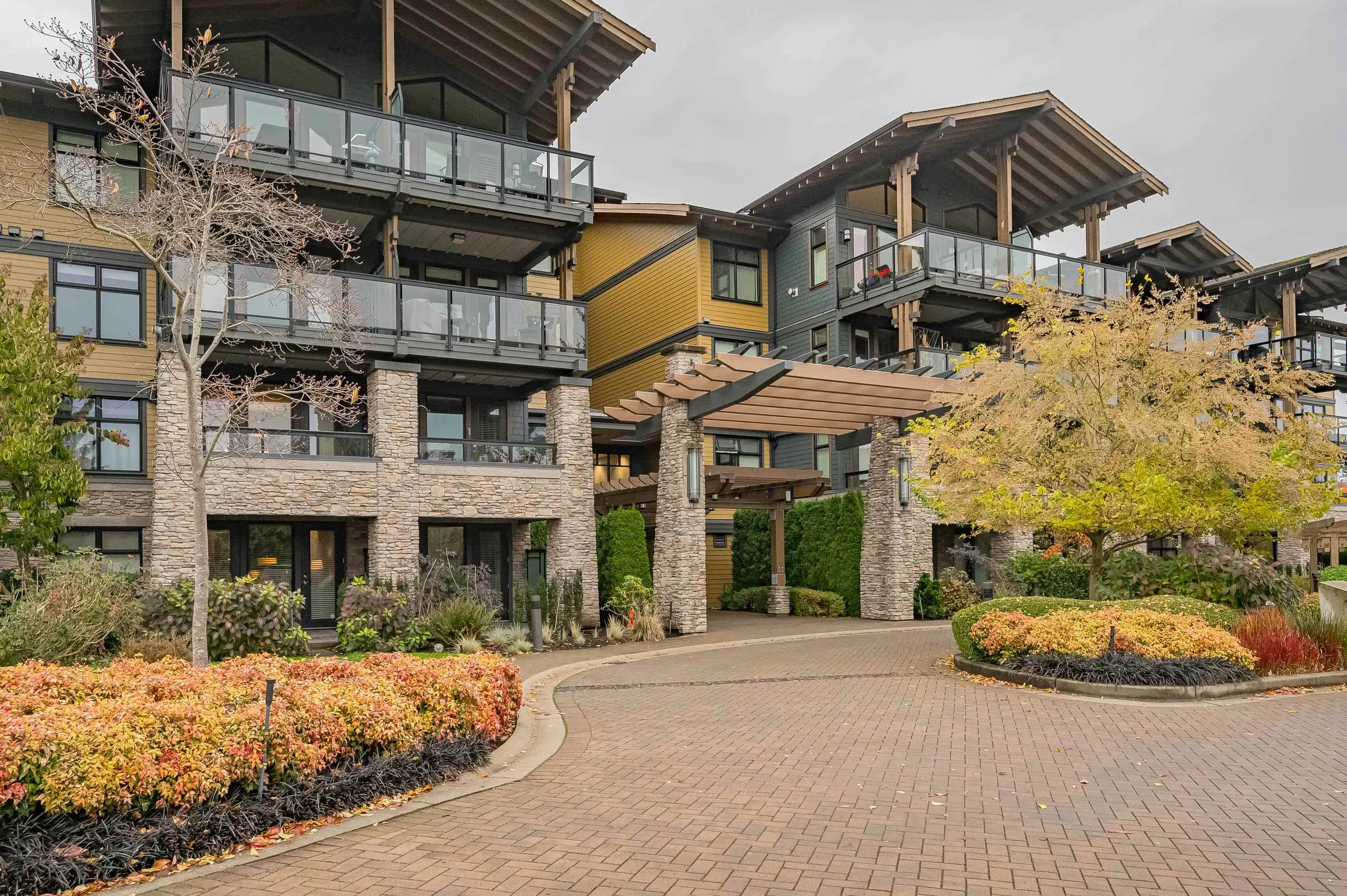 5099 Springs Boulevard #101