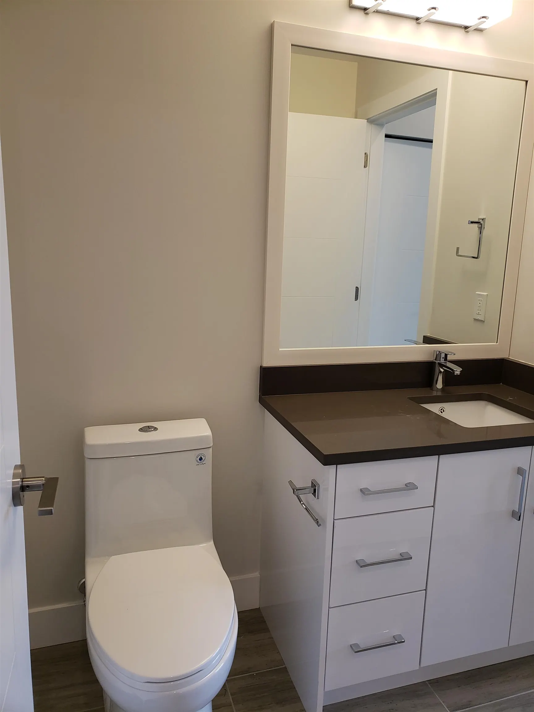 15351 101 Avenue #515