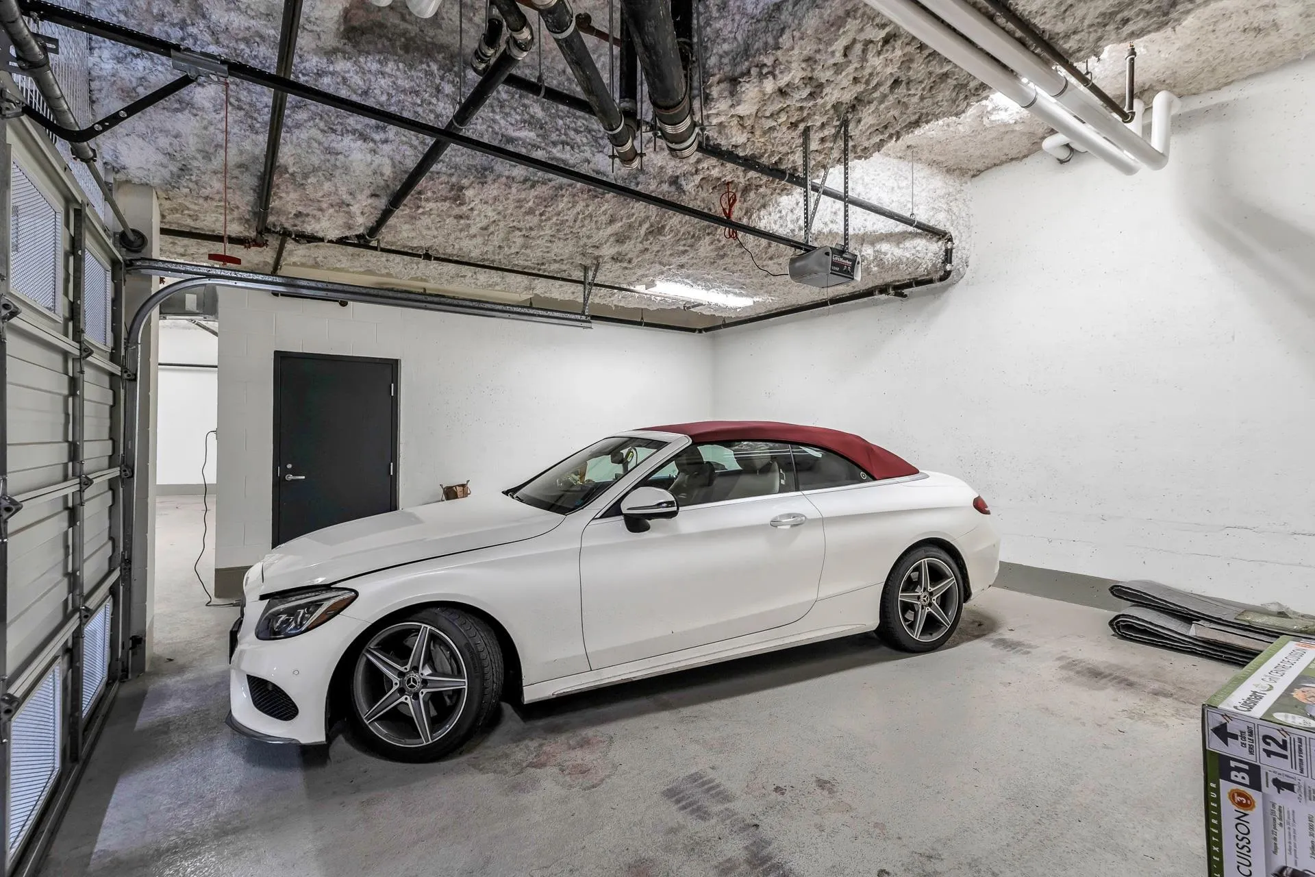 1139 W Cordova Street #101