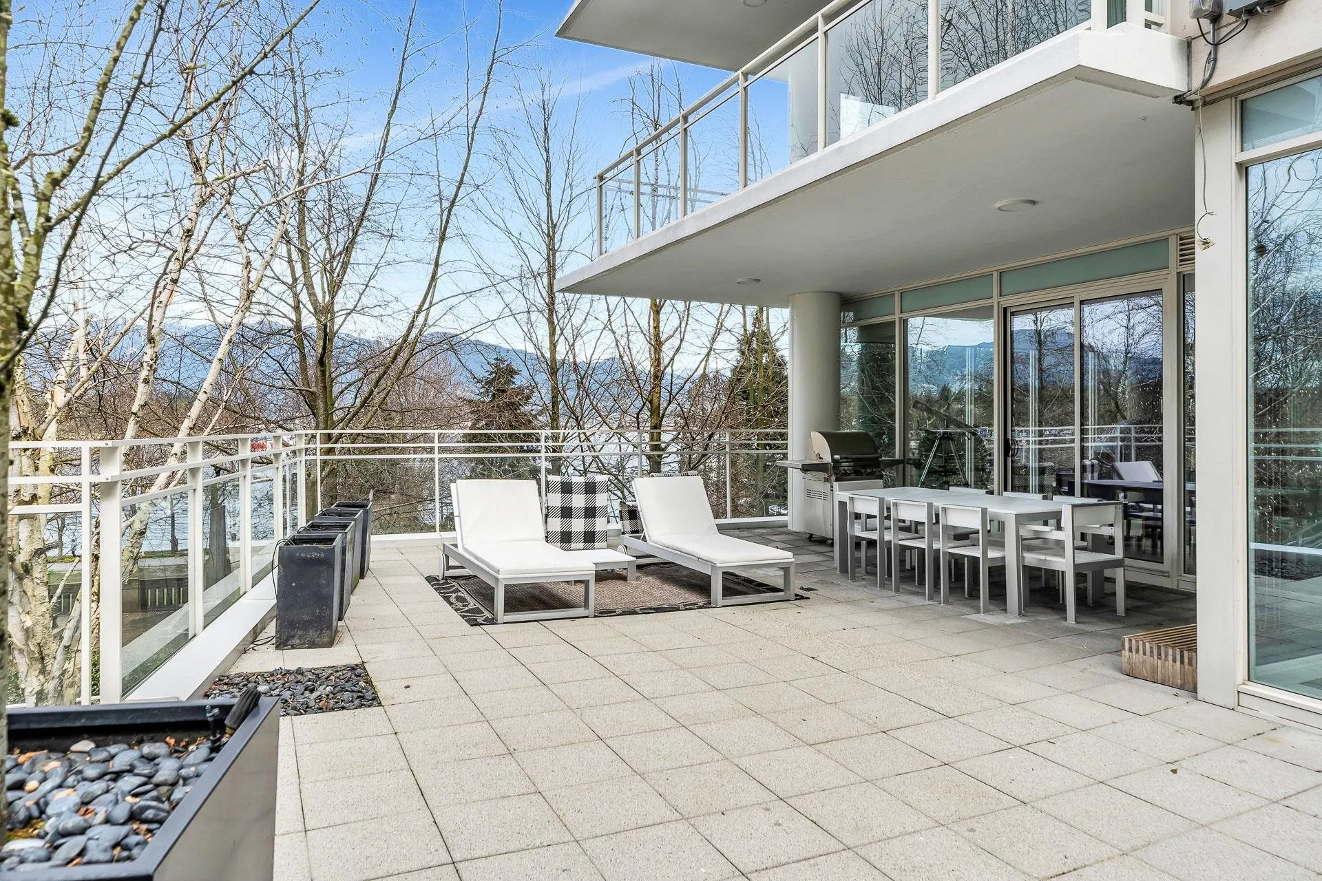 1139 W Cordova Street #101