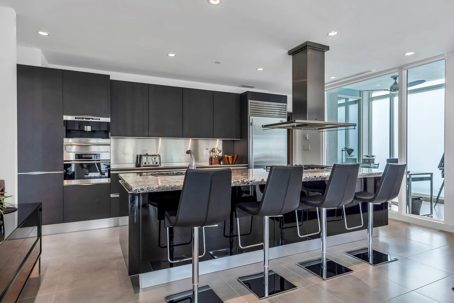 1139 W Cordova Street #101