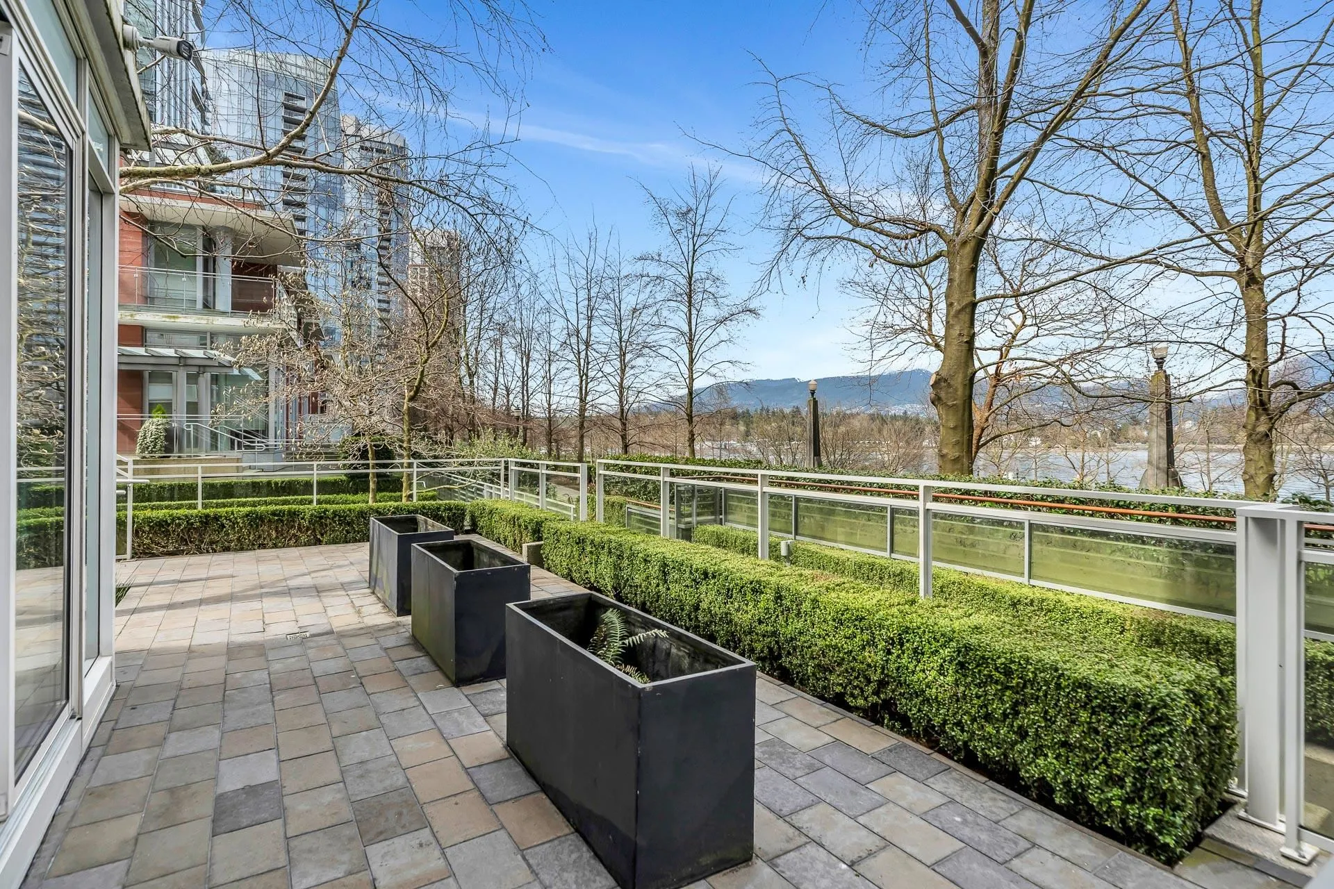 1139 W Cordova Street #101