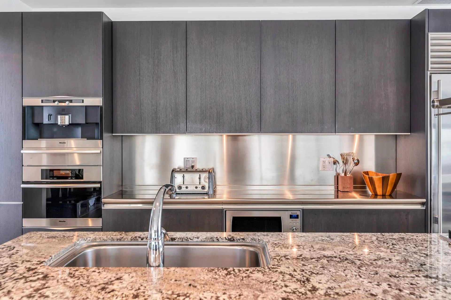 1139 W Cordova Street #101