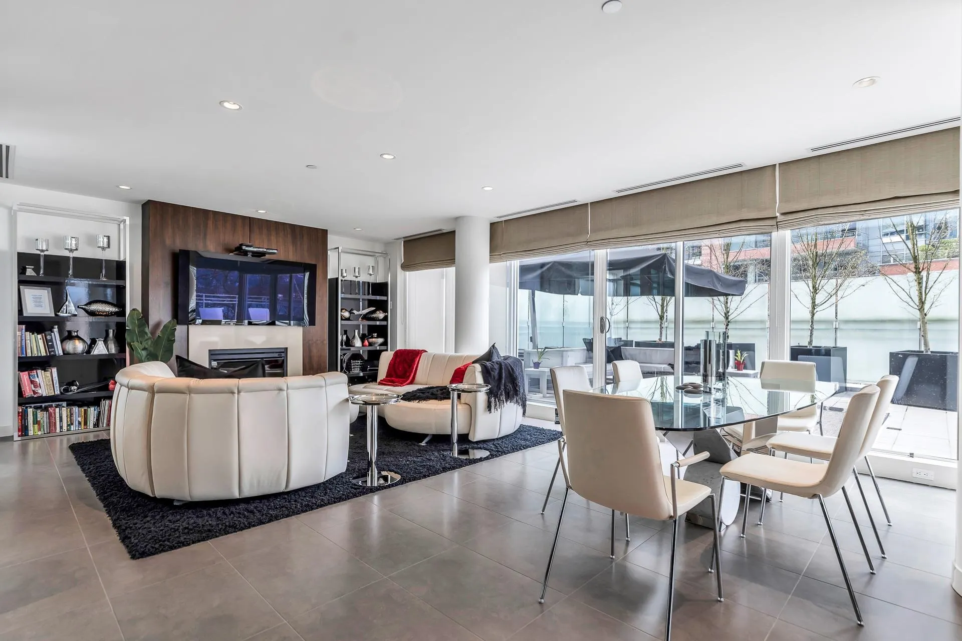 1139 W Cordova Street #101