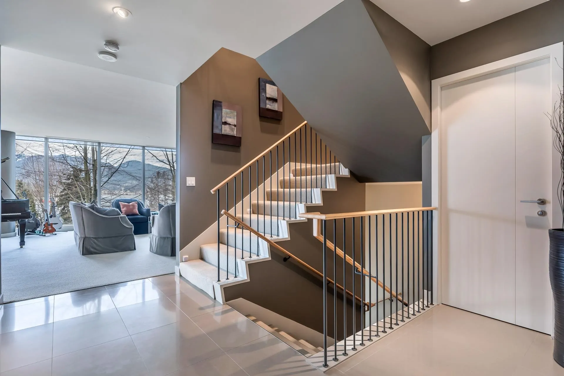 1139 W Cordova Street #101