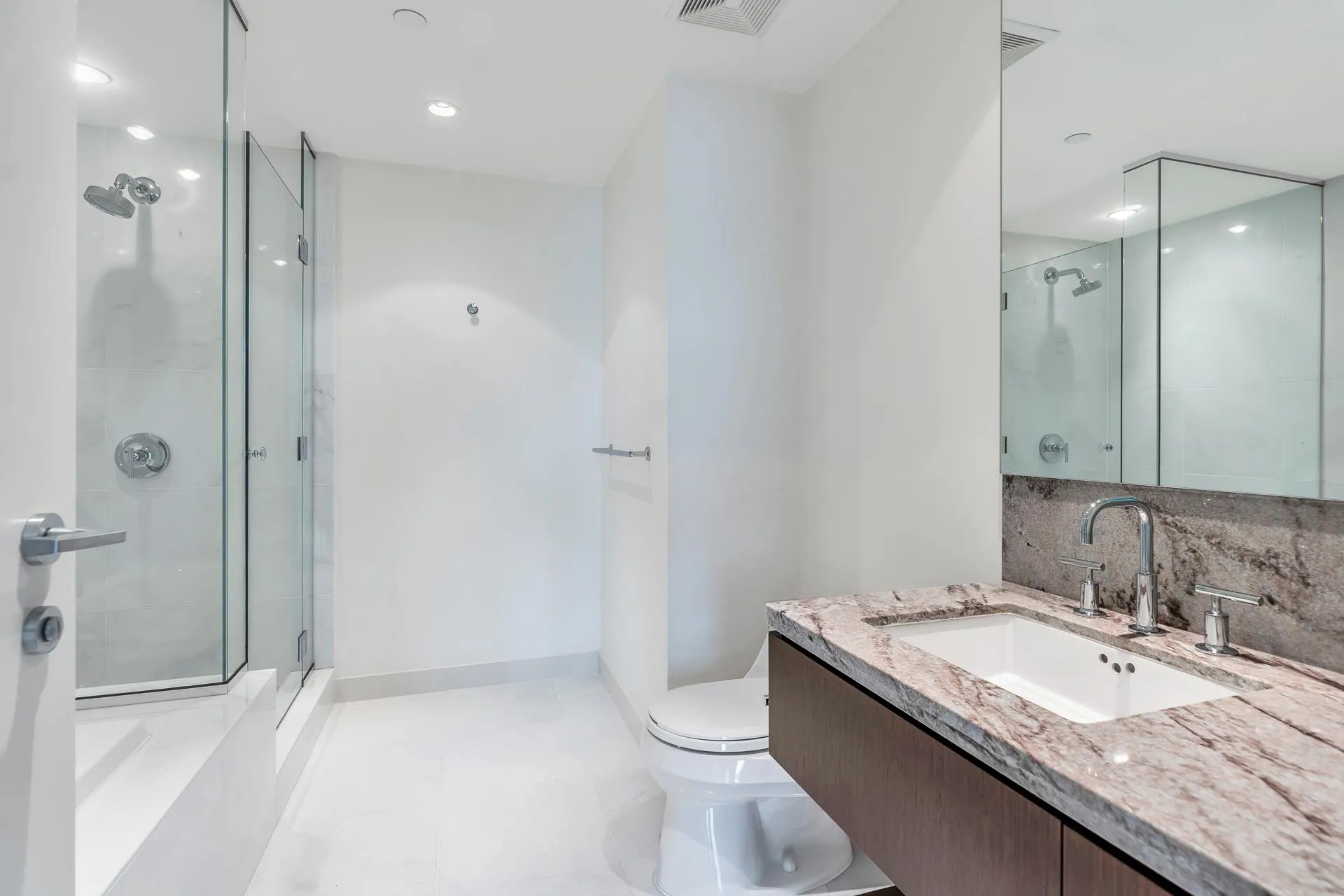 1139 W Cordova Street #101