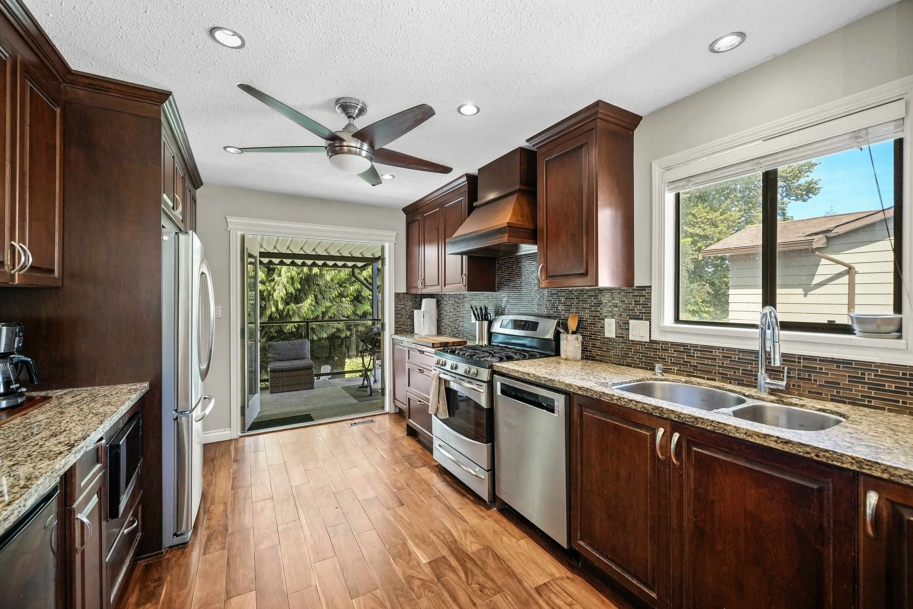 1737 Anderson Way