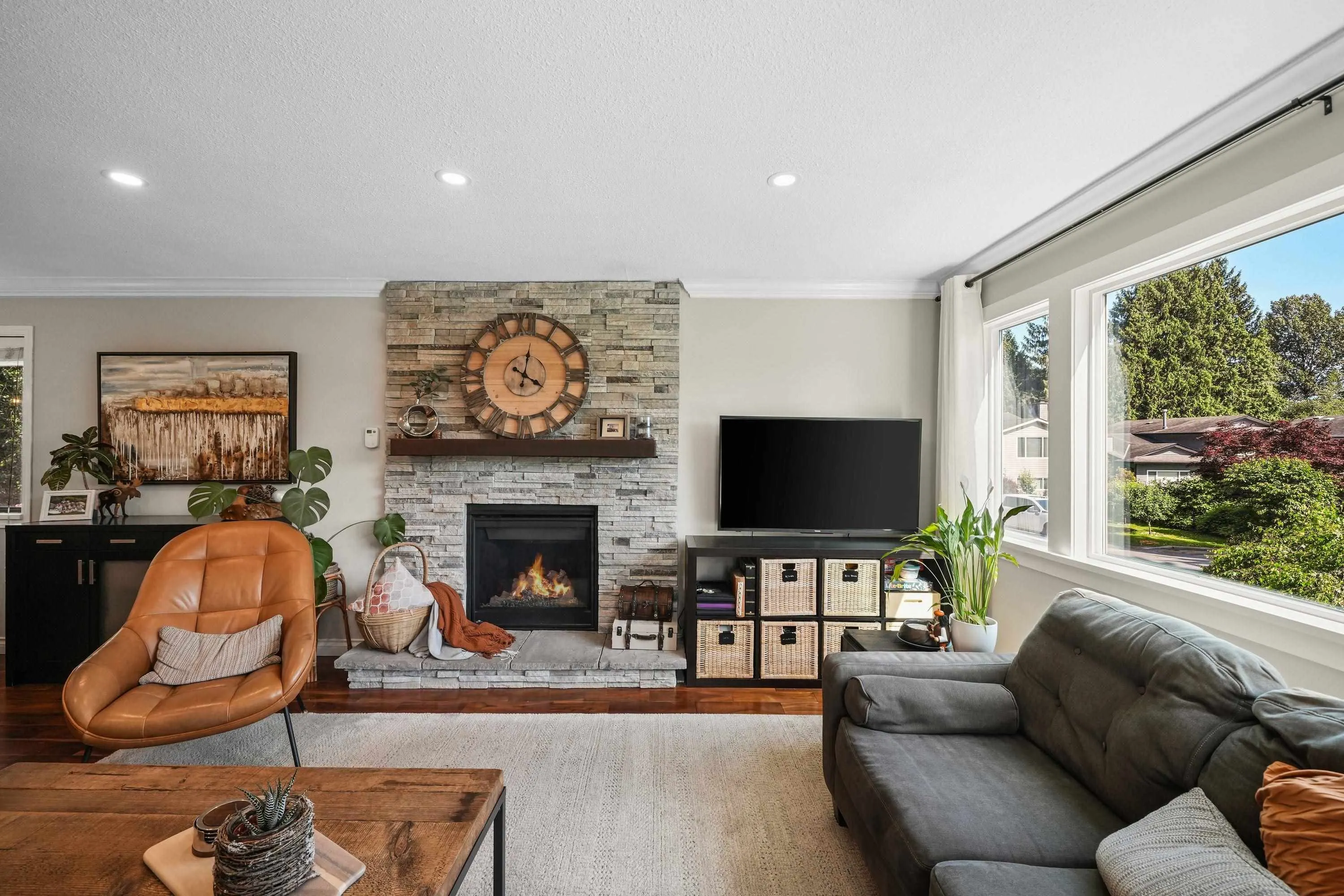 1737 Anderson Way