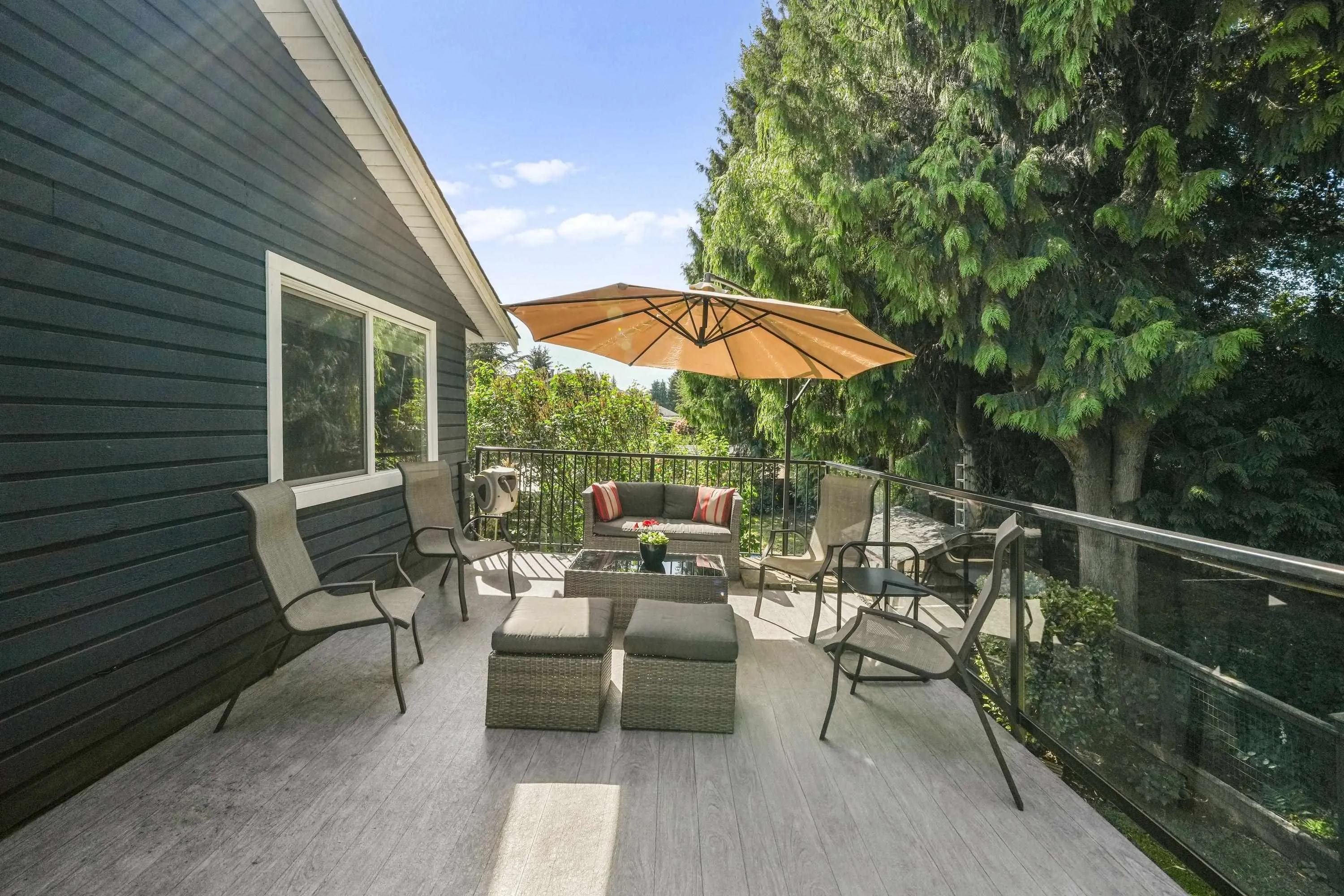 1737 Anderson Way