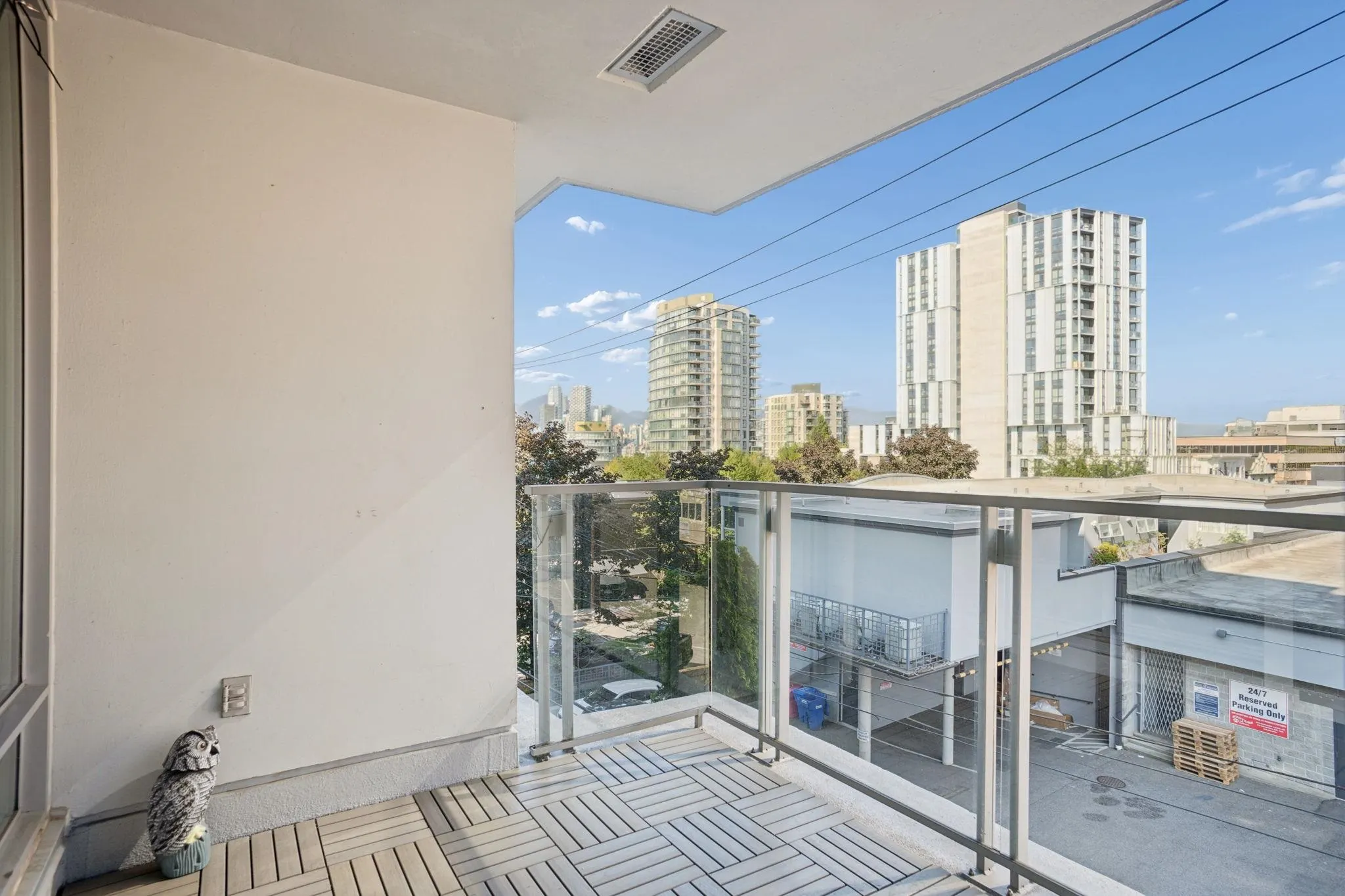 1530 W 8th Avenue #403