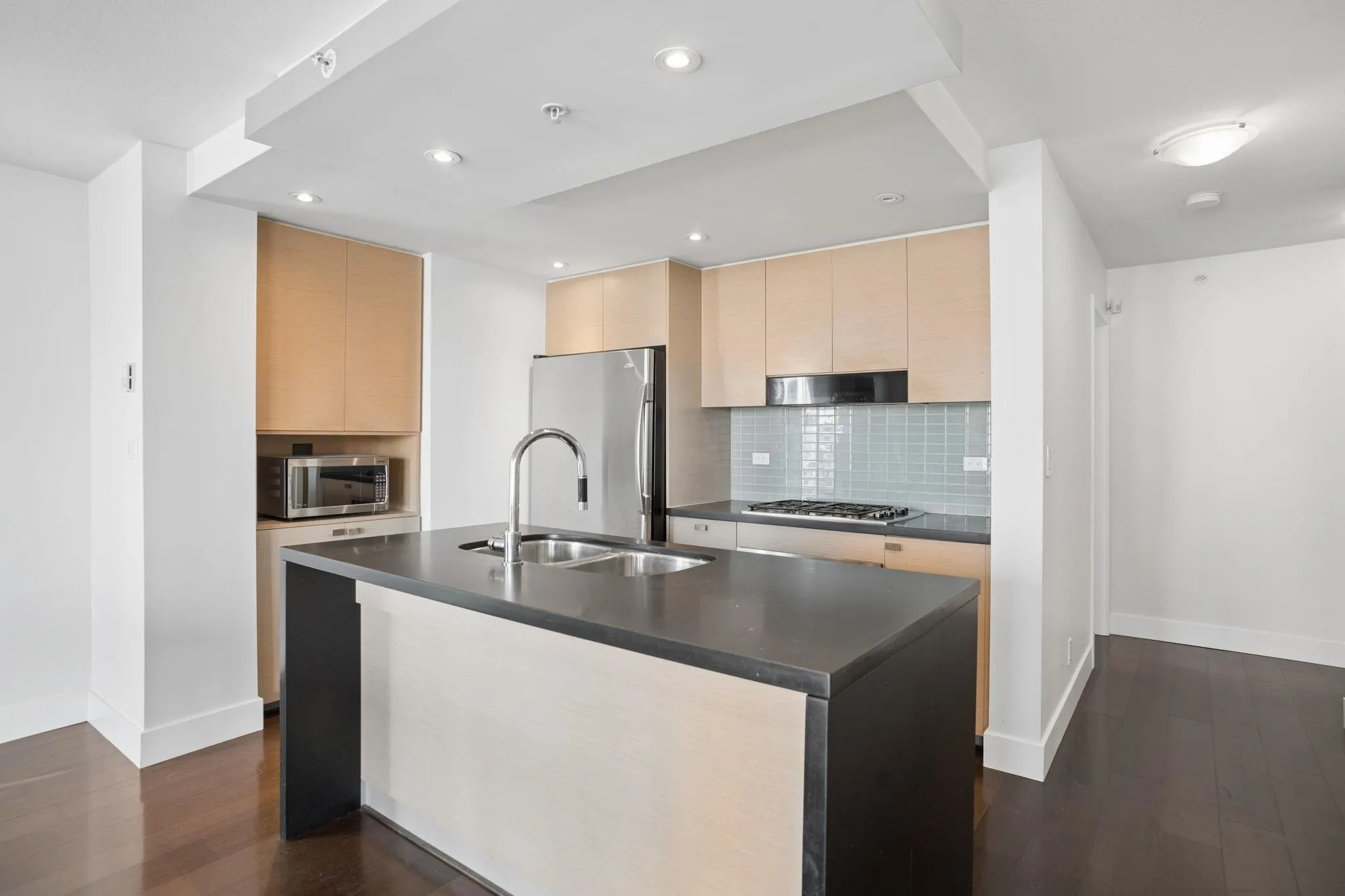 1530 W 8th Avenue #403
