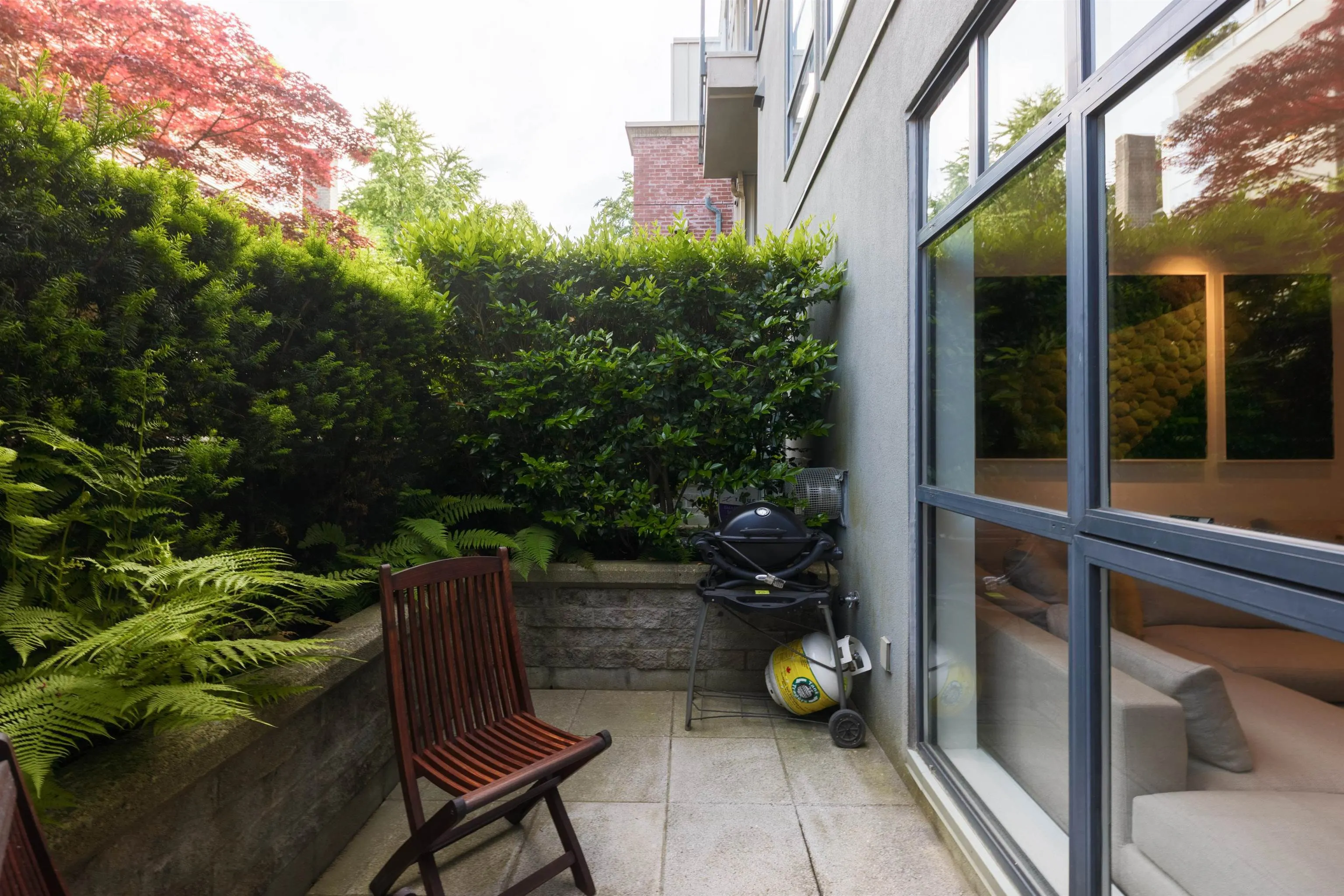 2688 Vine Street #106