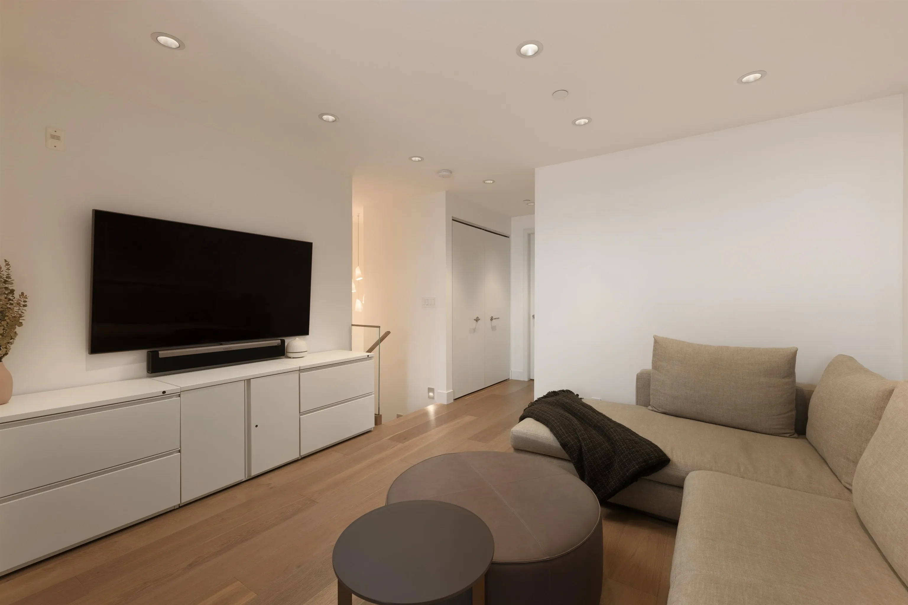 2688 Vine Street #106