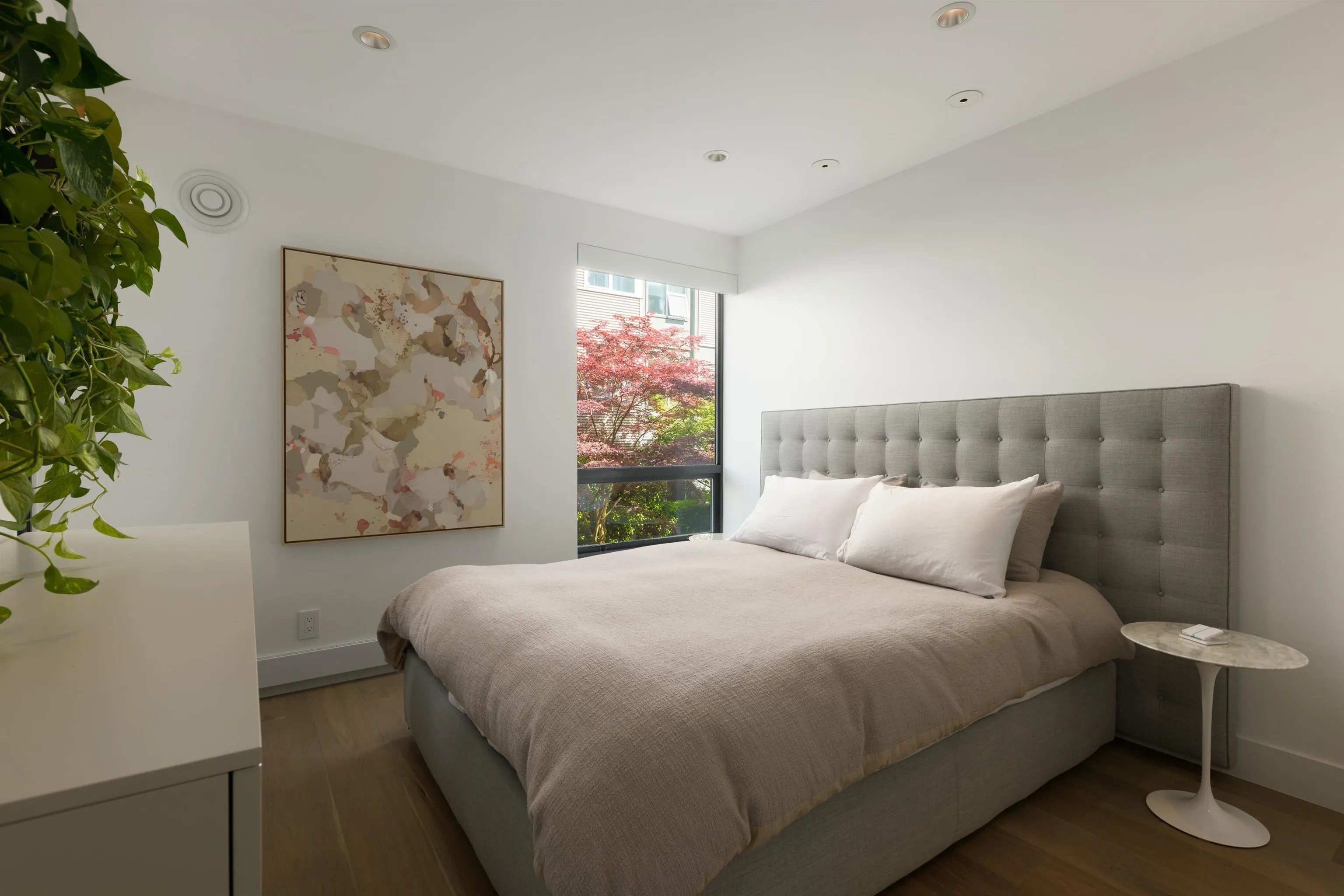 2688 Vine Street #106