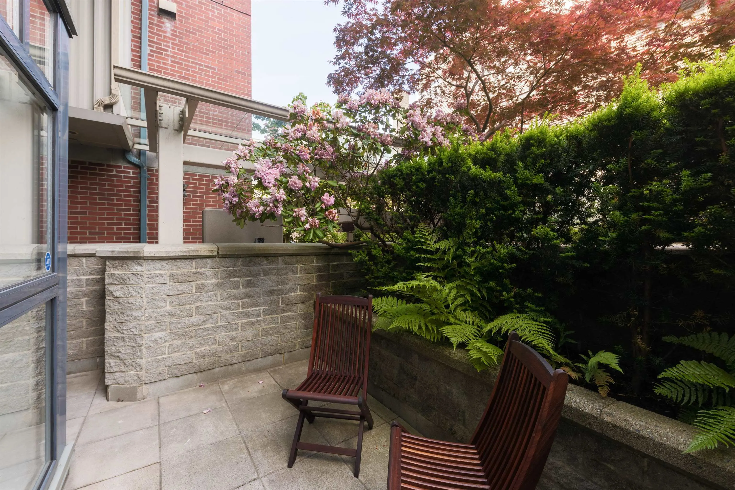 2688 Vine Street #106