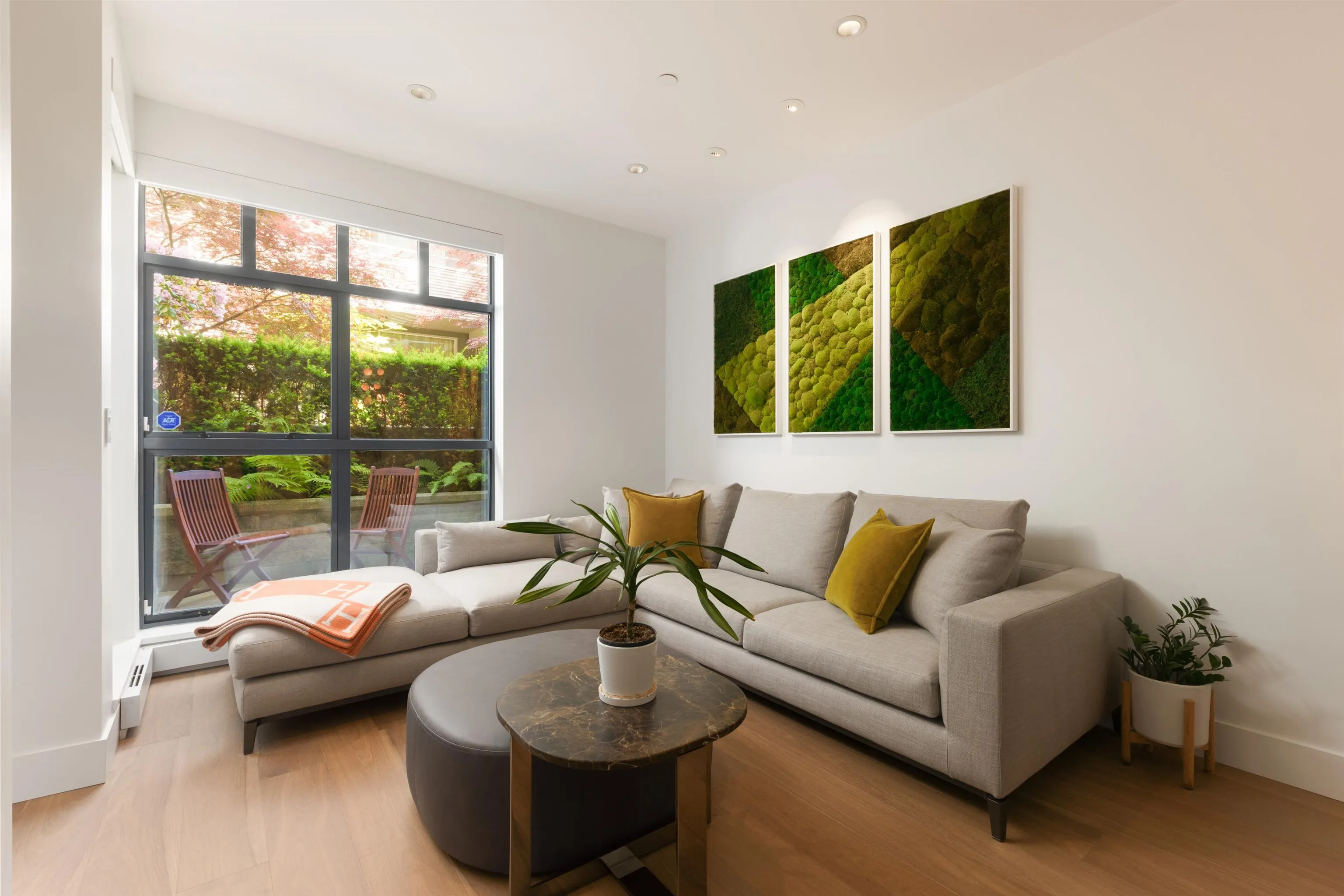 2688 Vine Street #106