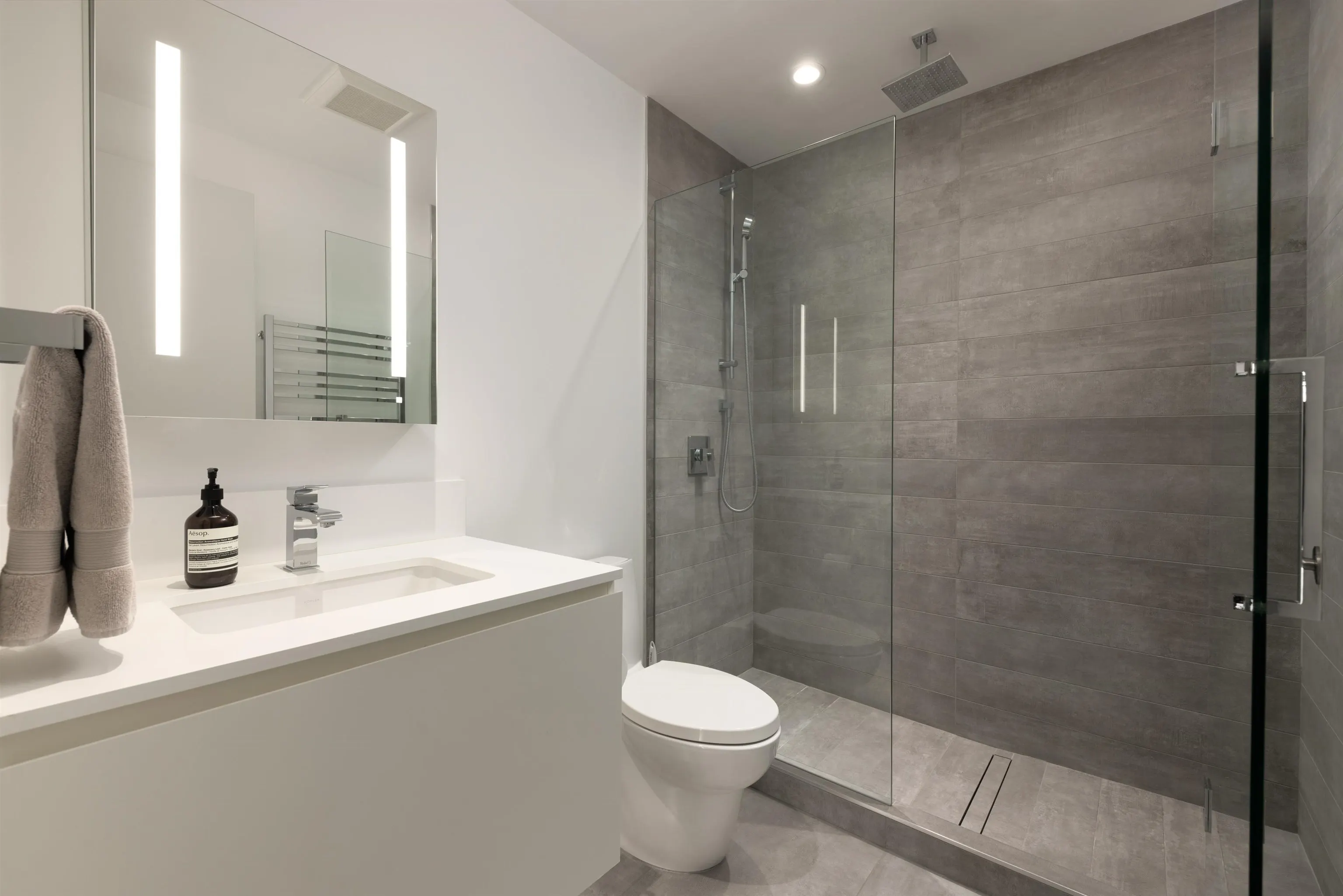 2688 Vine Street #106