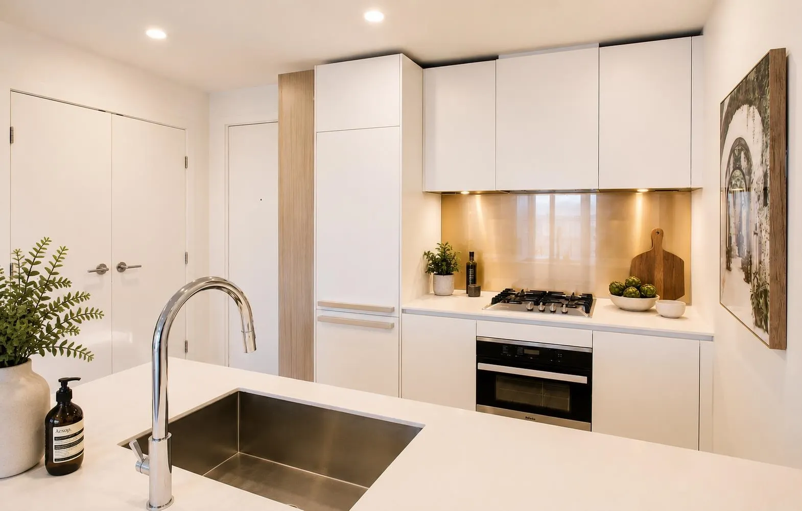 1480 Howe Street #3809