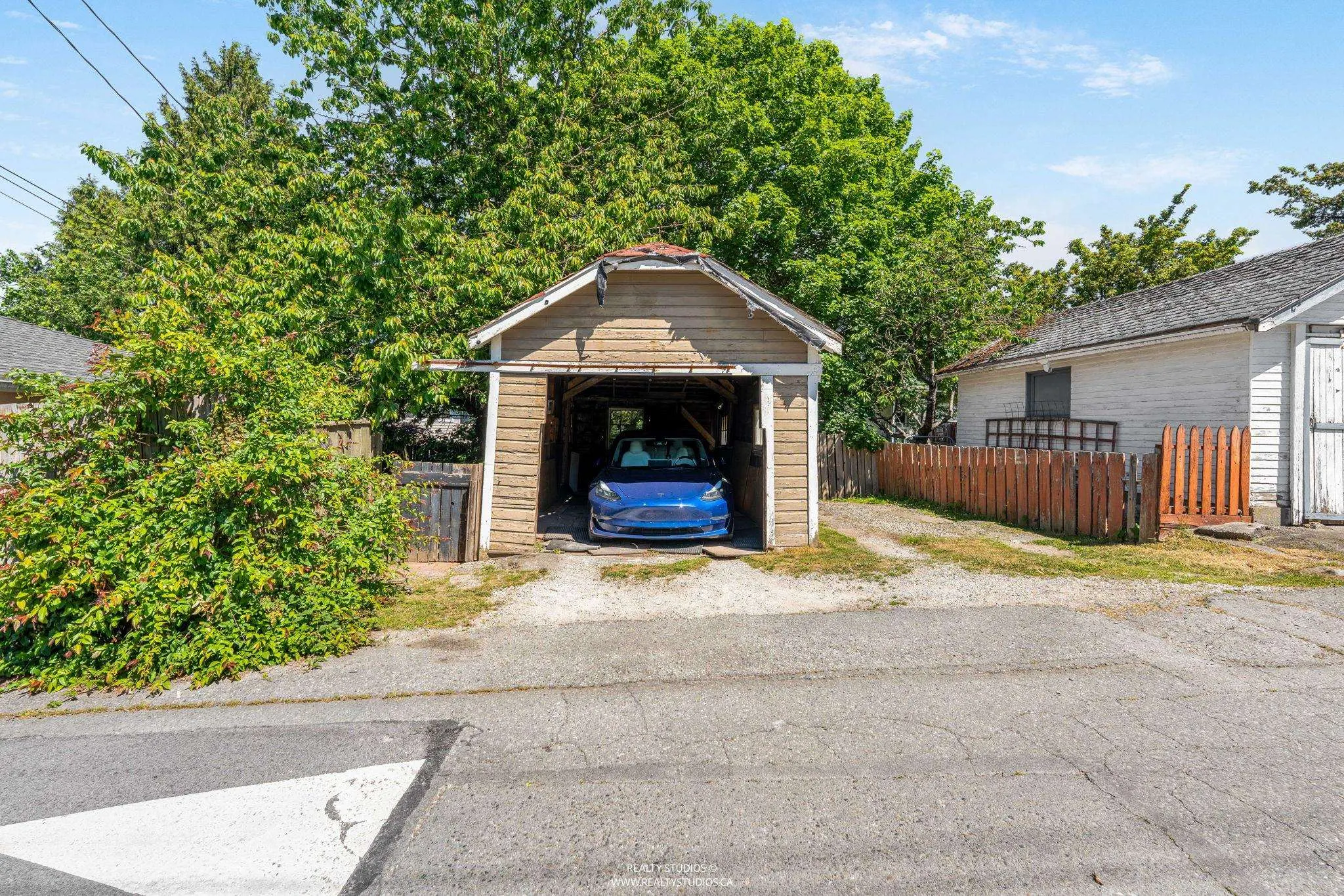 12 W King Edward Avenue