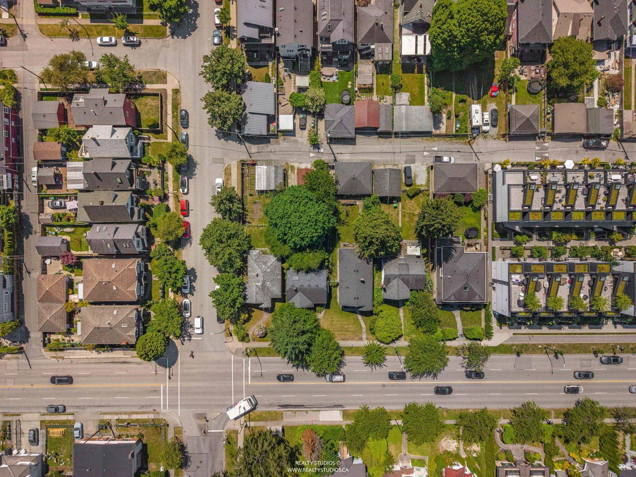 12 W King Edward Avenue