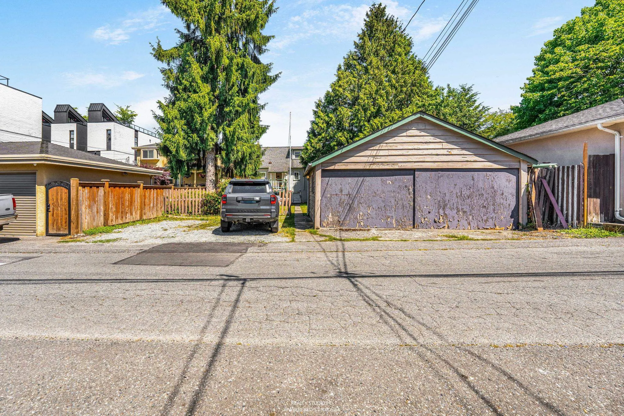28 W King Edward Avenue