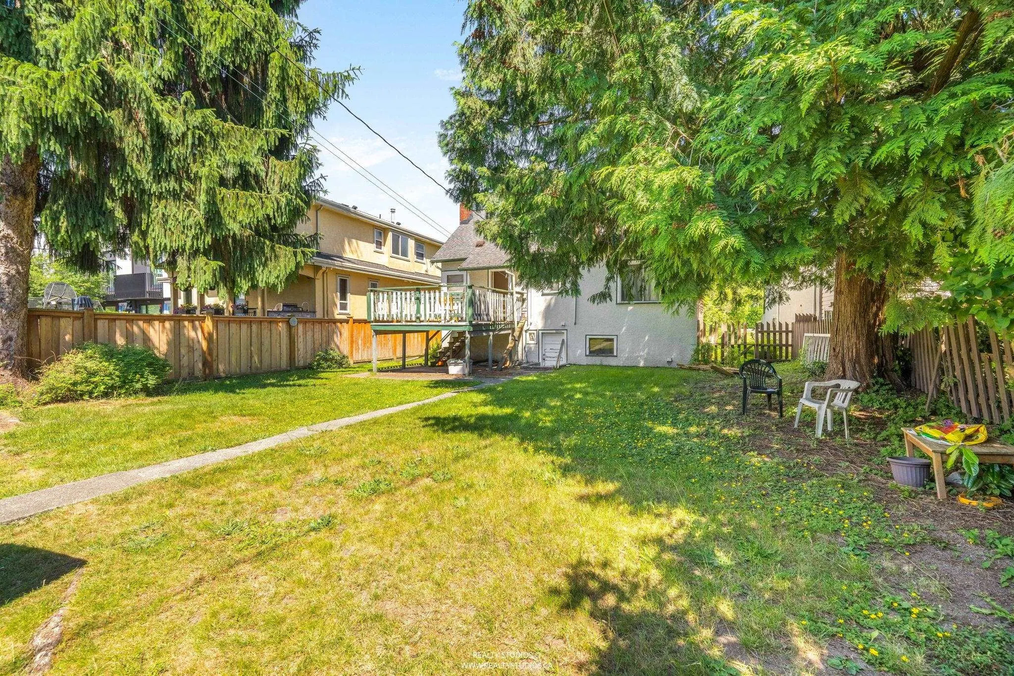 28 W King Edward Avenue