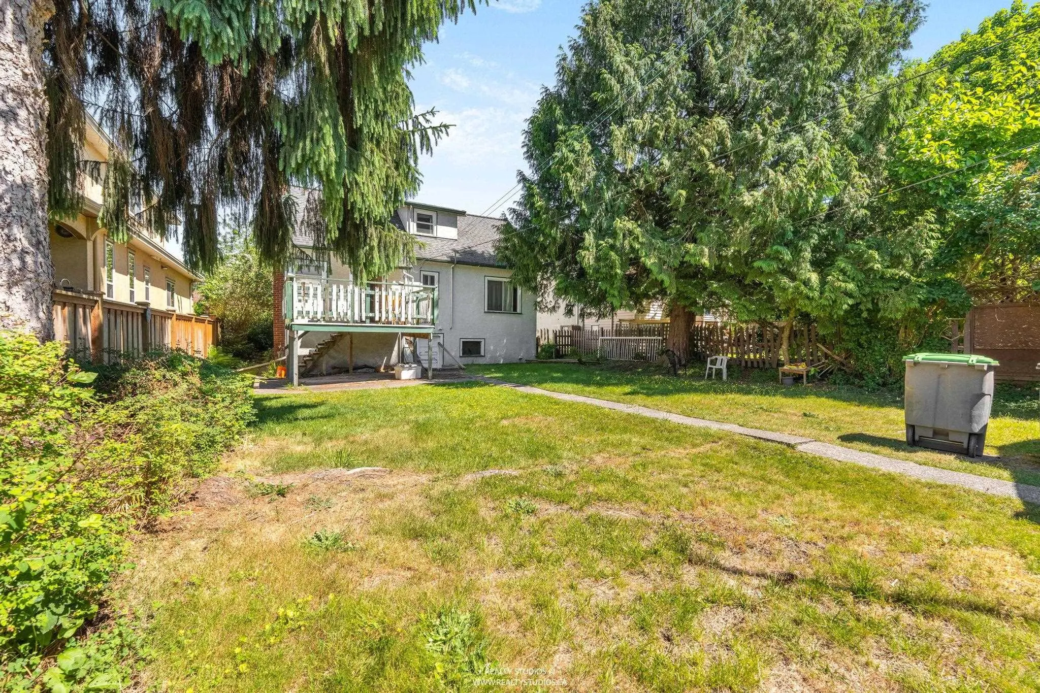 28 W King Edward Avenue