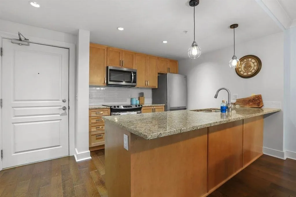 5599 14b Avenue #205