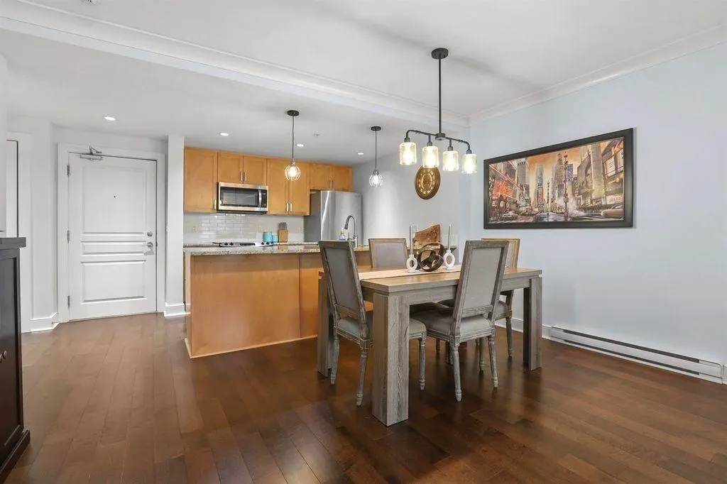 5599 14b Avenue #205