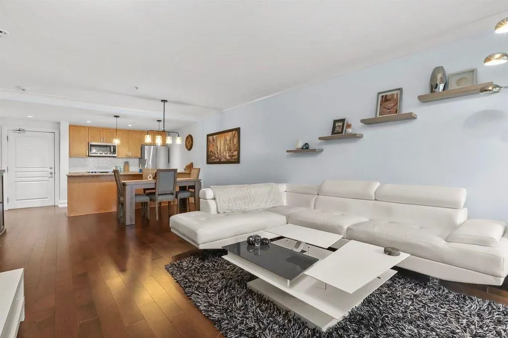5599 14b Avenue #205