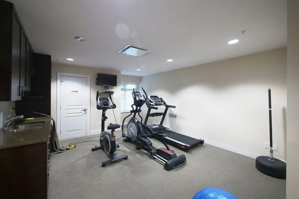 5599 14b Avenue #205