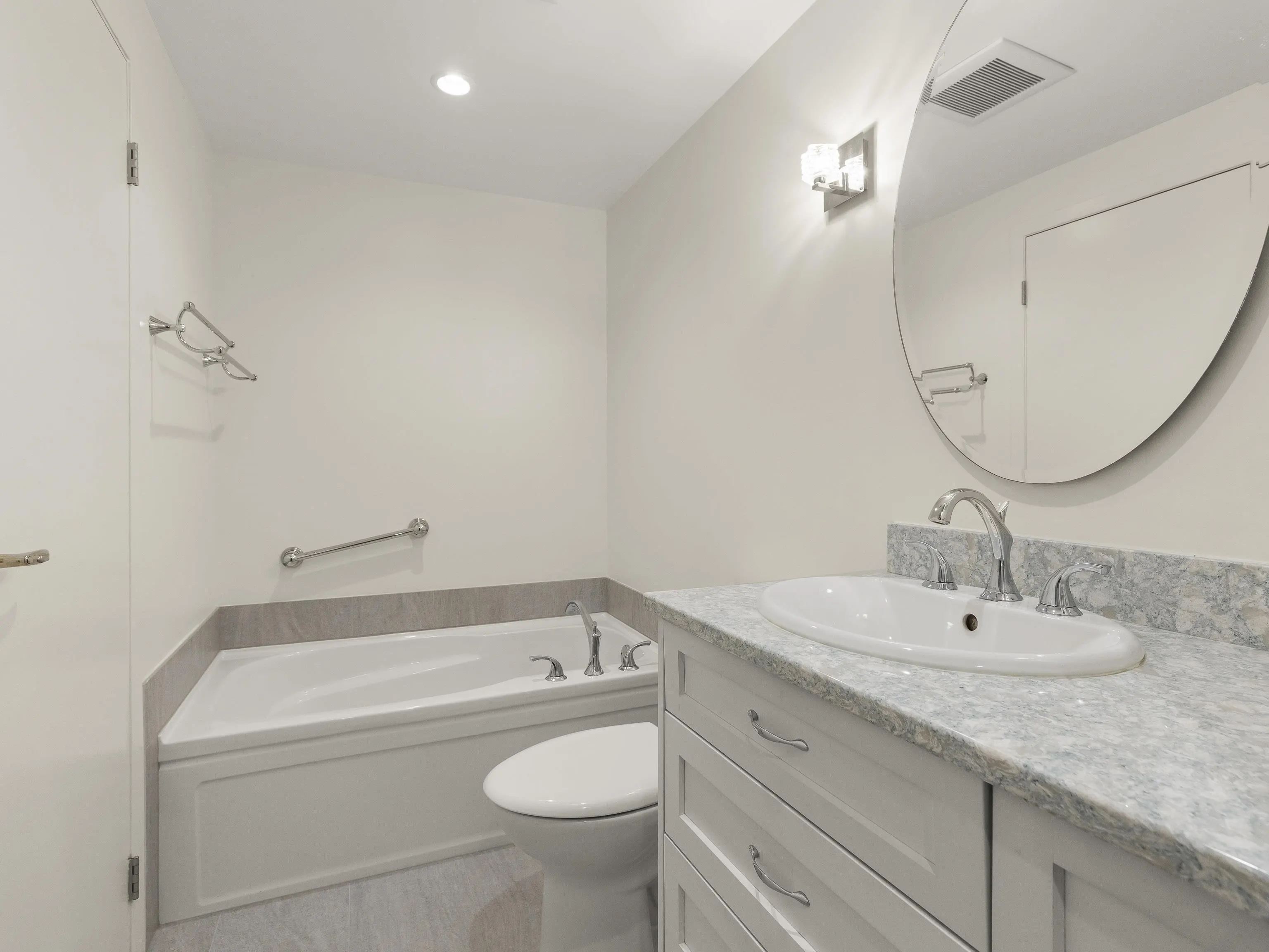 1551 Mariner Walk #202