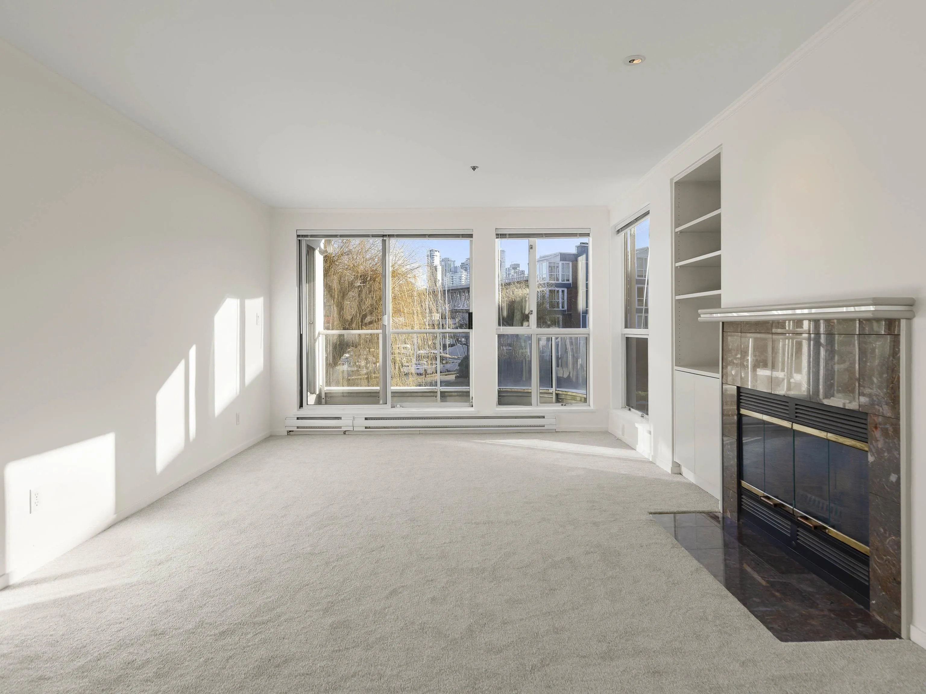 1551 Mariner Walk #202