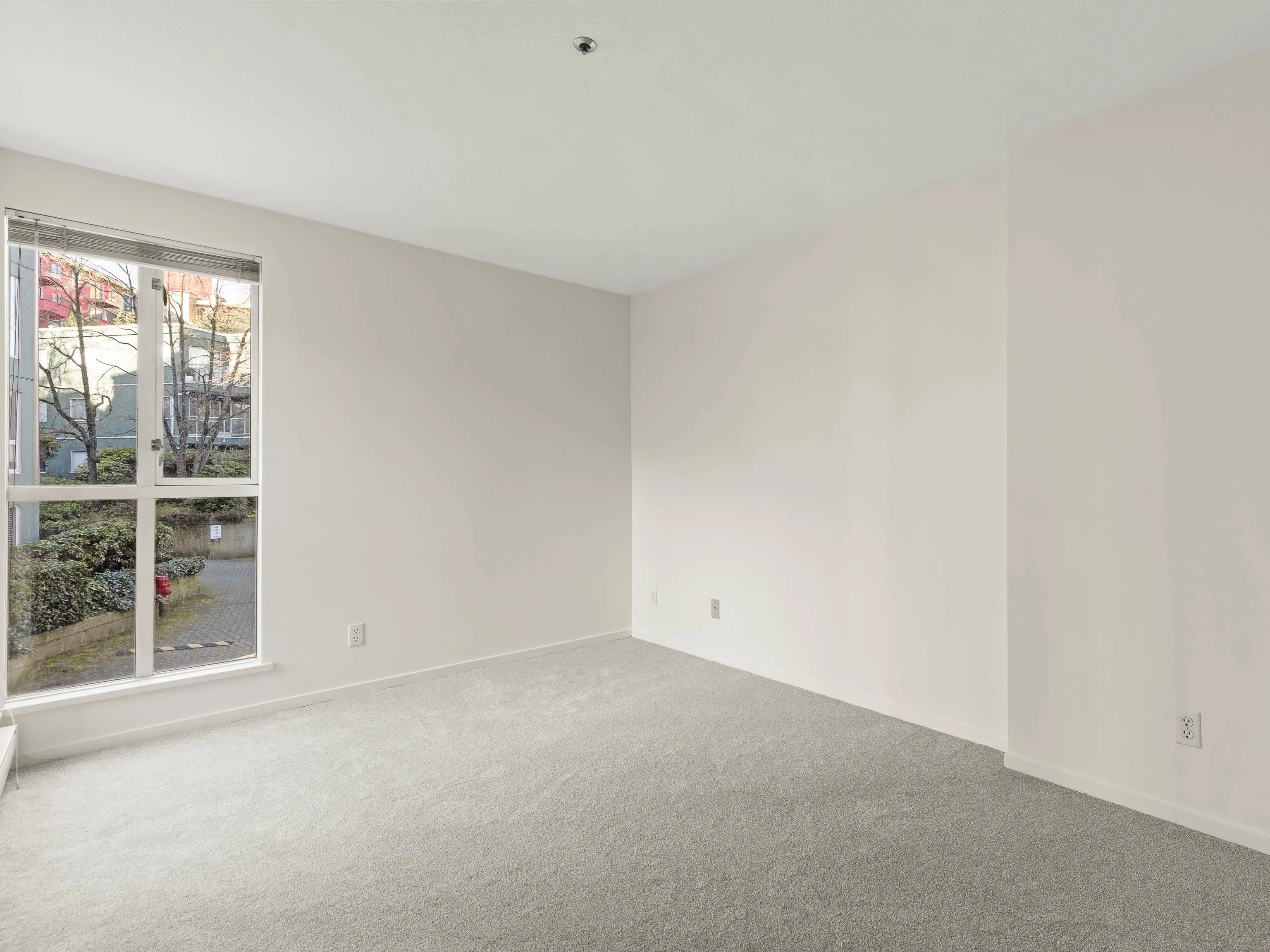 1551 Mariner Walk #202