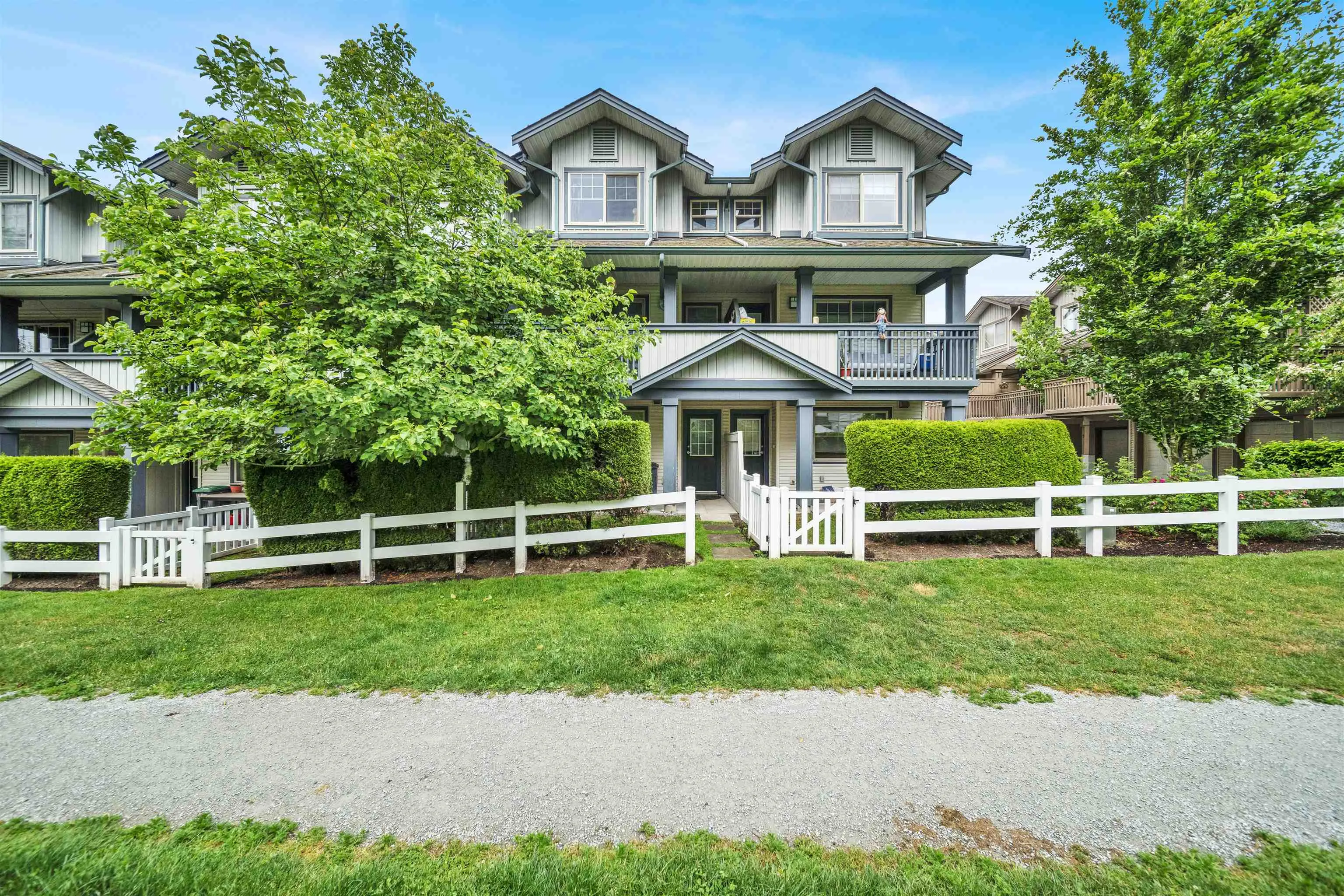 19250 65 Avenue #64