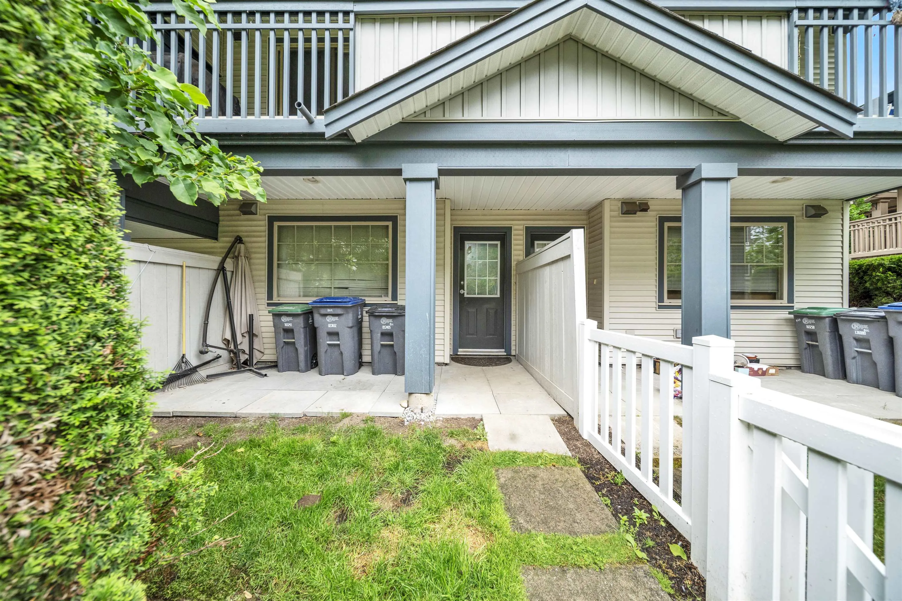 19250 65 Avenue #64
