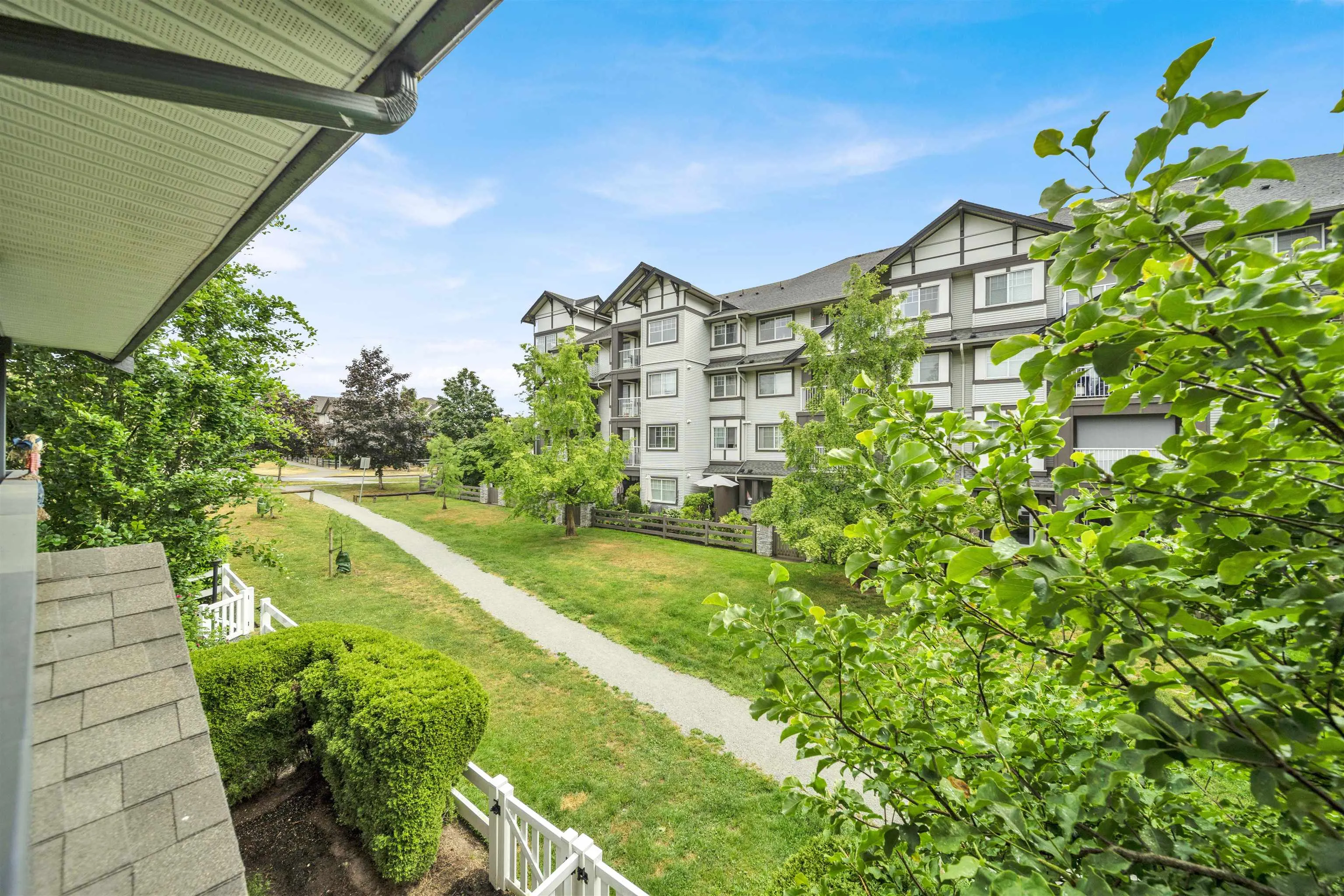 19250 65 Avenue #64