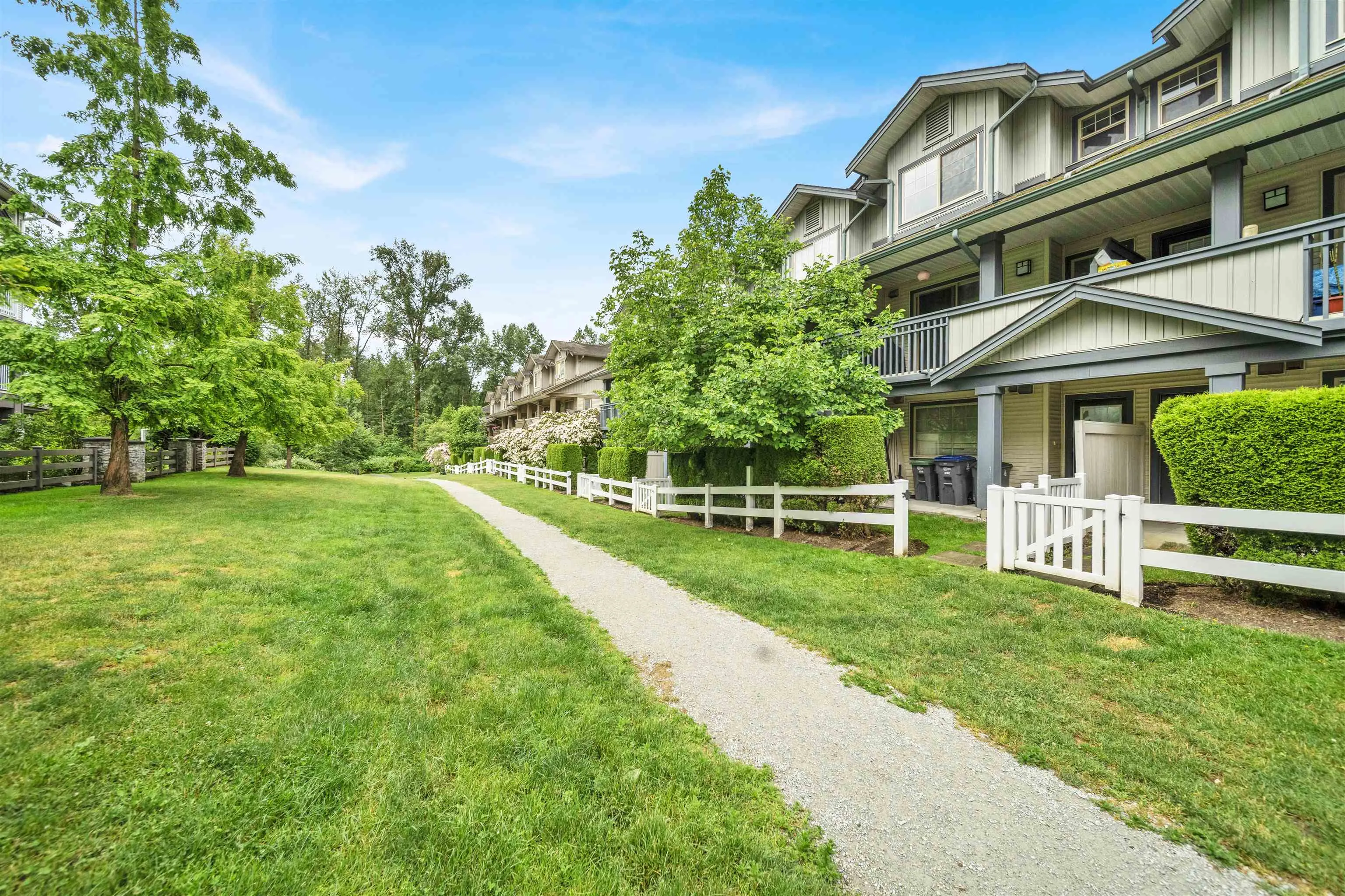 19250 65 Avenue #64