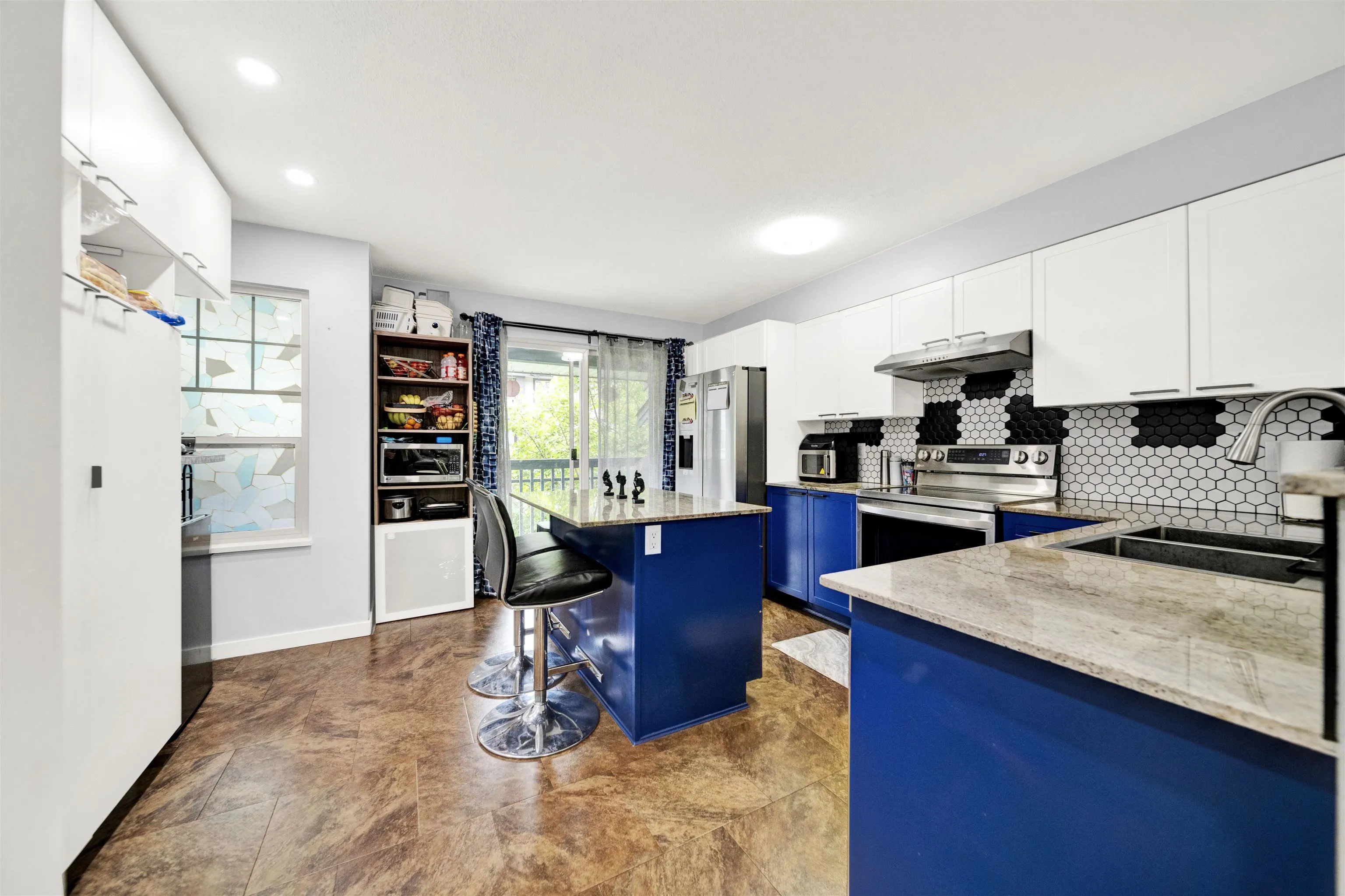 19250 65 Avenue #64