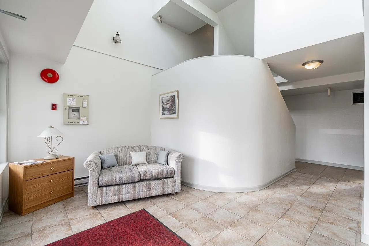 4989 47 Avenue #208