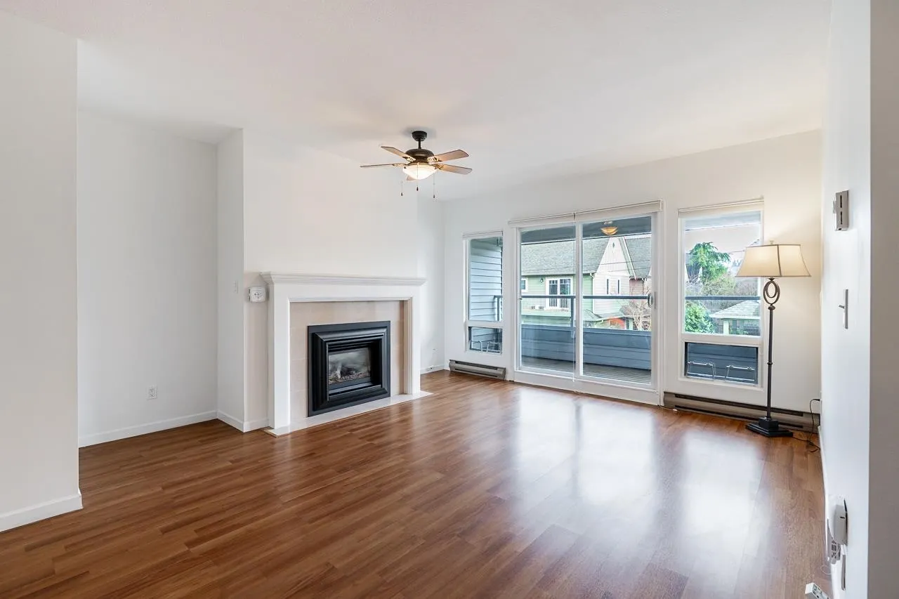 4989 47 Avenue #208